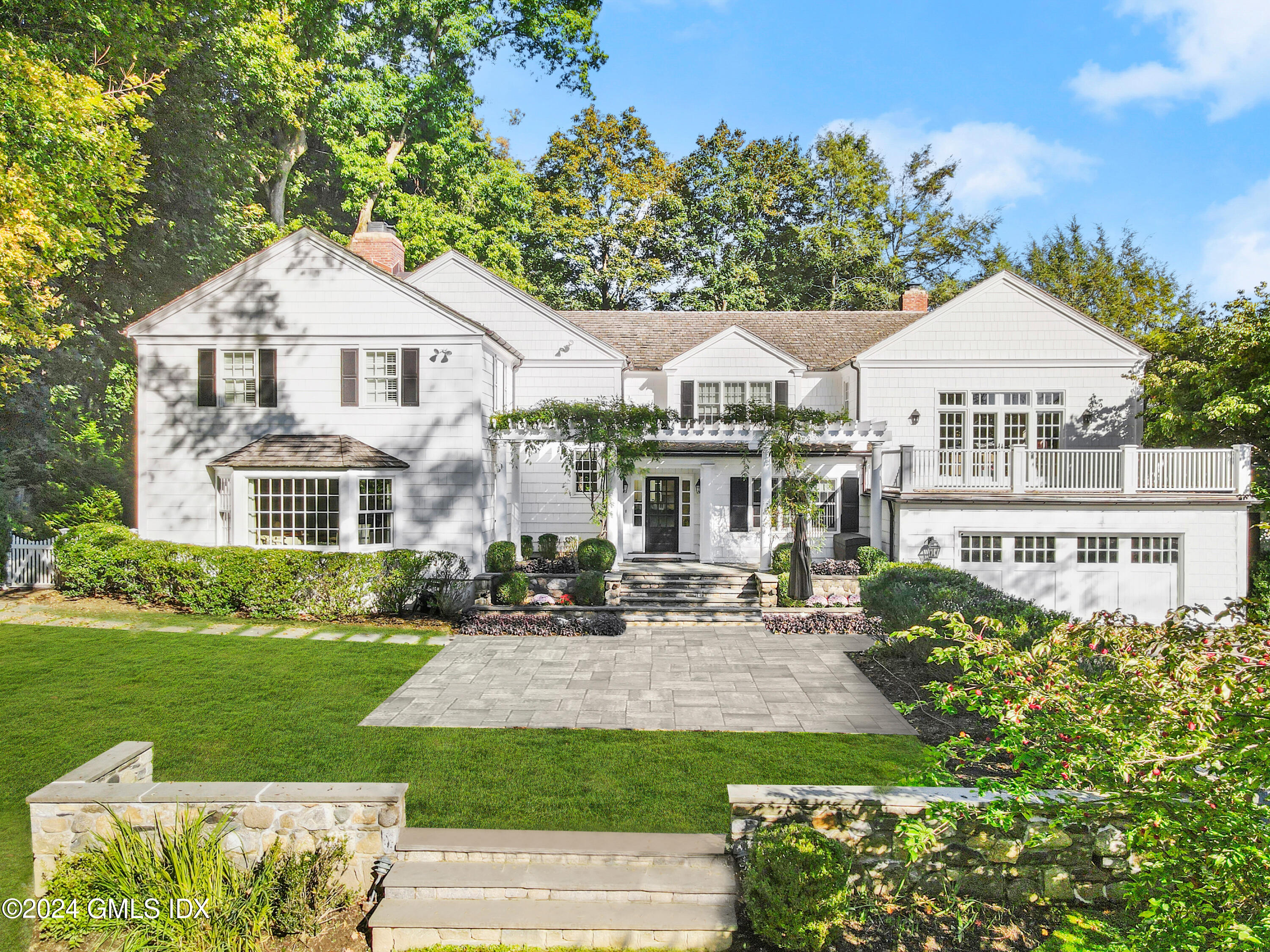 Property for Sale at 40 Ridgeview Avenue, Greenwich, Connecticut - Bedrooms: 5 
Bathrooms: 7  - $4,195,000