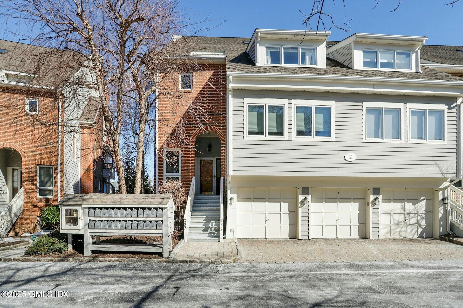 Property for Sale at 123 Harbor Drive, Stamford, Connecticut - Bedrooms: 3 
Bathrooms: 3  - $995,000