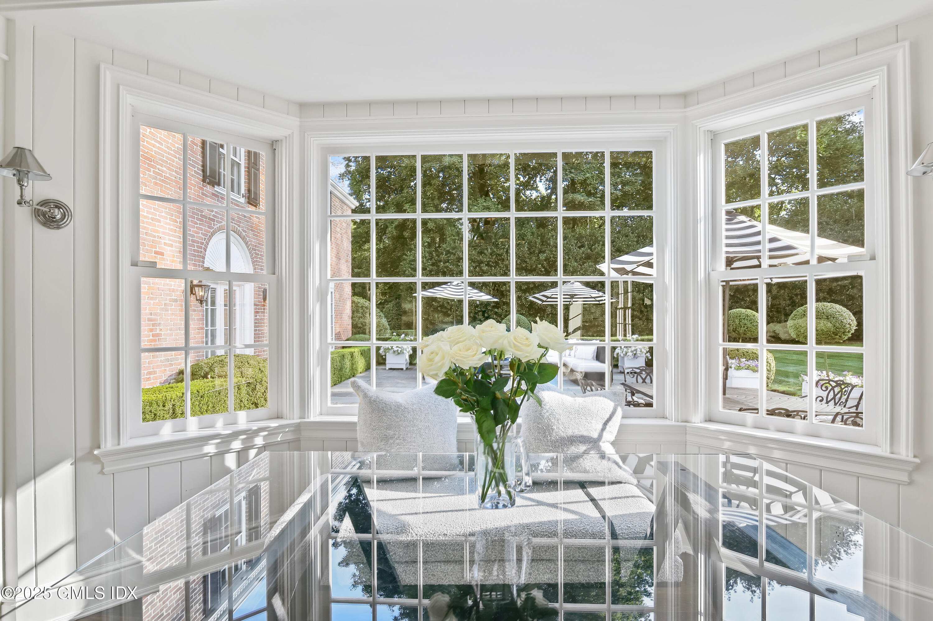 Riverside, Connecticut 06878, United States, 4 Bedrooms Bedrooms, ,3 BathroomsBathrooms,Residential,Coming Soon,202217