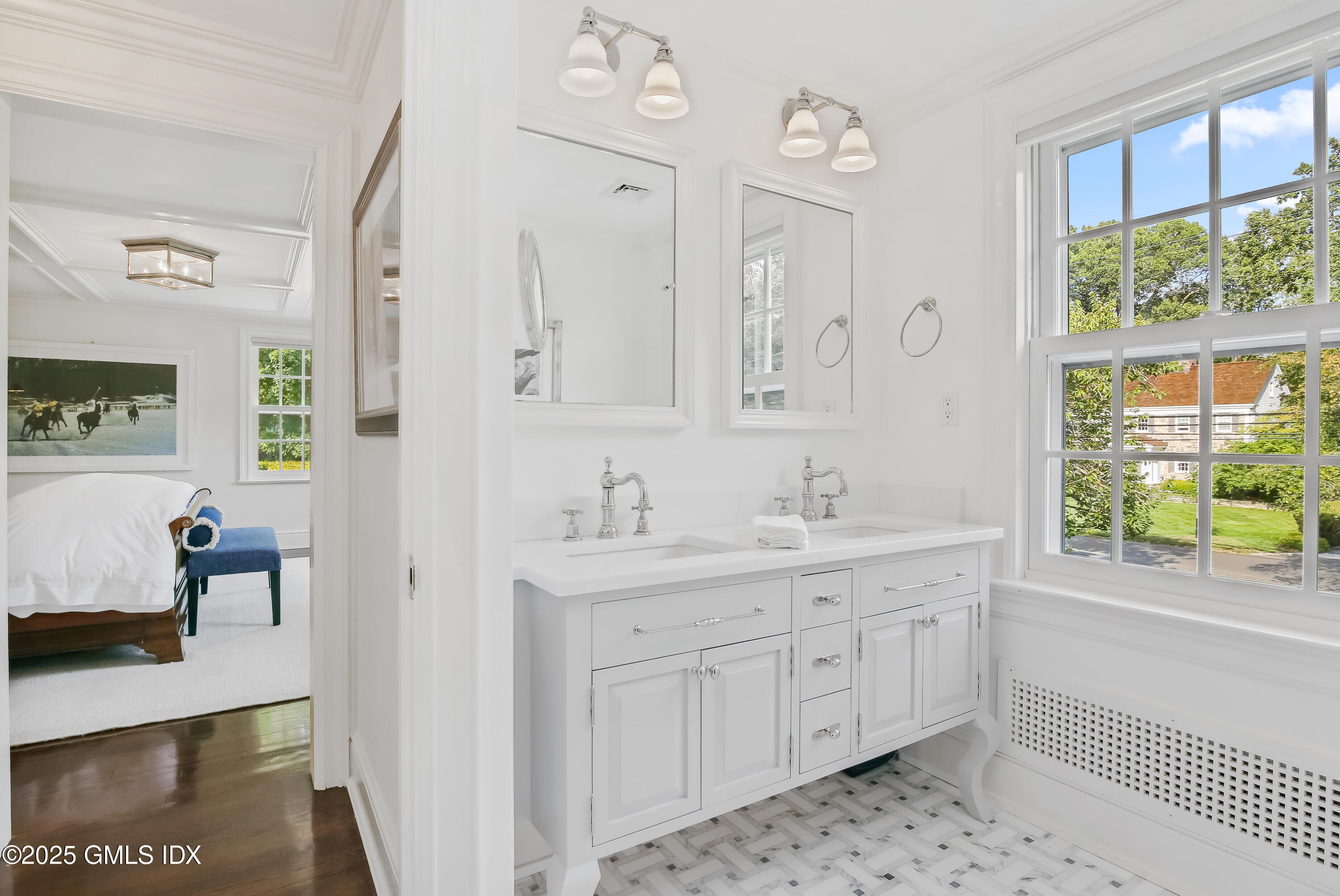 Riverside, Connecticut 06878, United States, 4 Bedrooms Bedrooms, ,3 BathroomsBathrooms,Residential,Coming Soon,202217