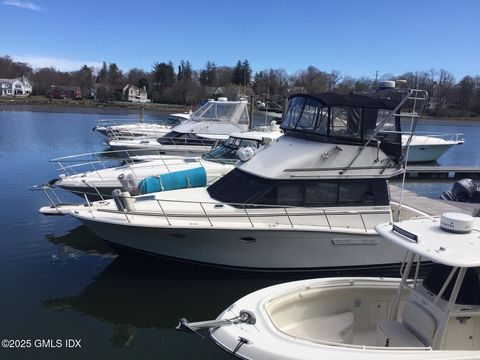 A home in Cos Cob