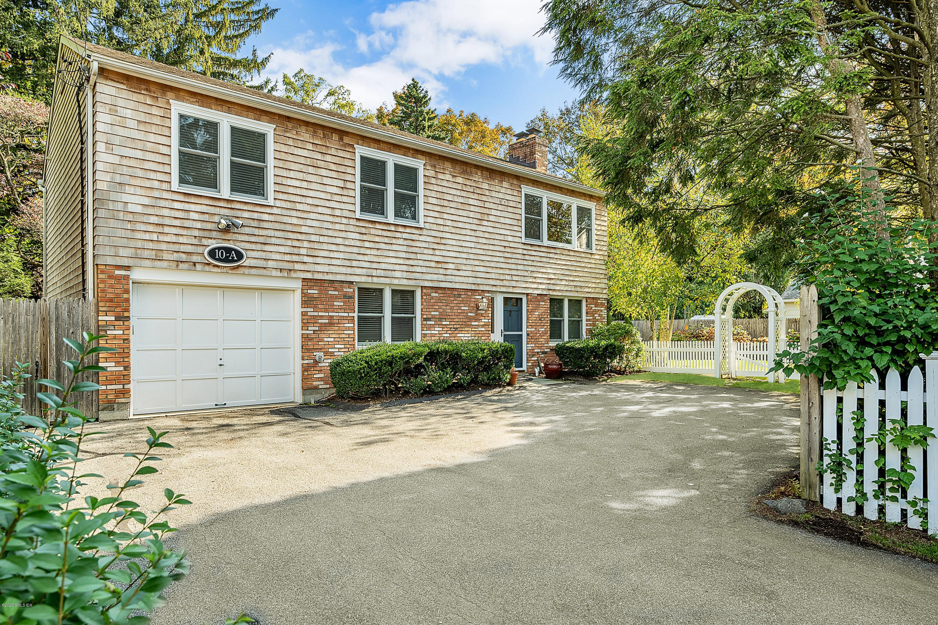 Photo 1 of 10 Relay Place, Cos Cob, Connecticut, $899,000, Web #: 111522