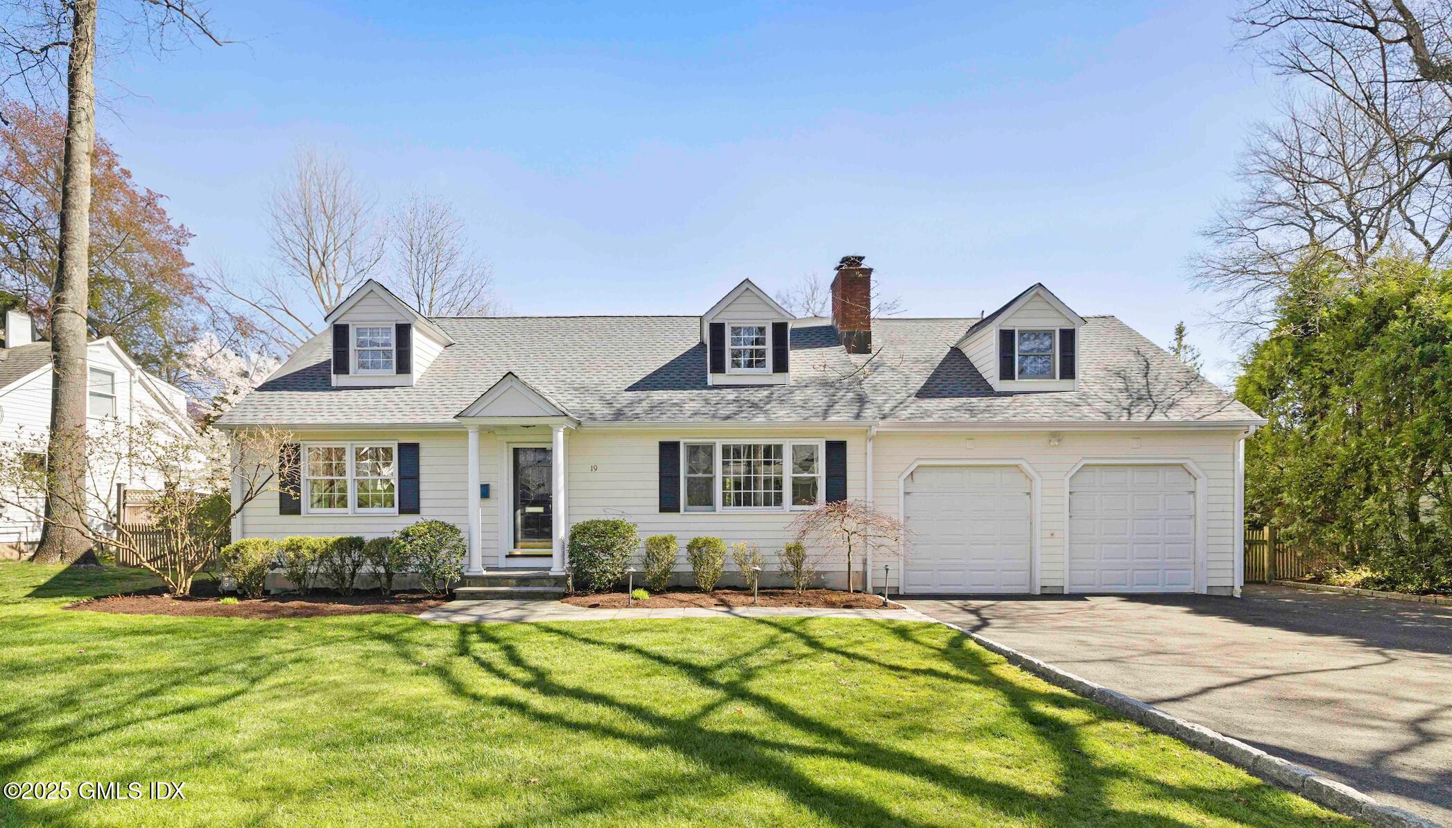Property for Sale at 19 Pond Place, Cos Cob, Connecticut - Bedrooms: 5 
Bathrooms: 4  - $2,125,000