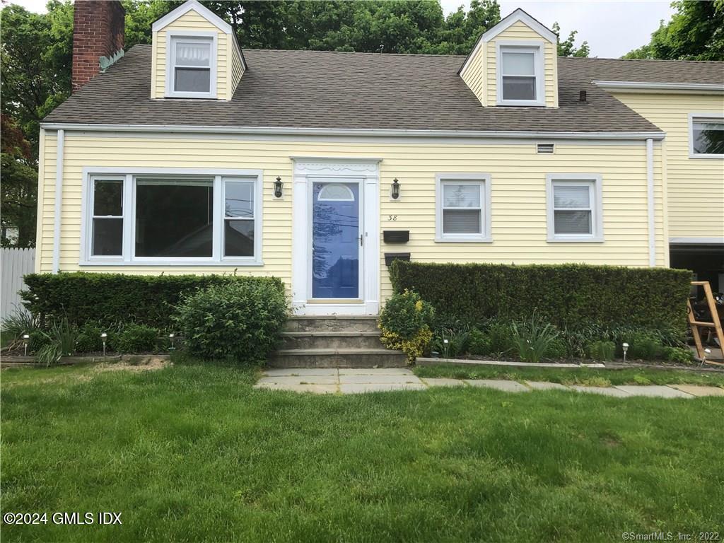 Rental Property at 38 Palmer Avenue, Stamford, Connecticut - Bedrooms: 2 
Bathrooms: 1  - $2,800 MO.