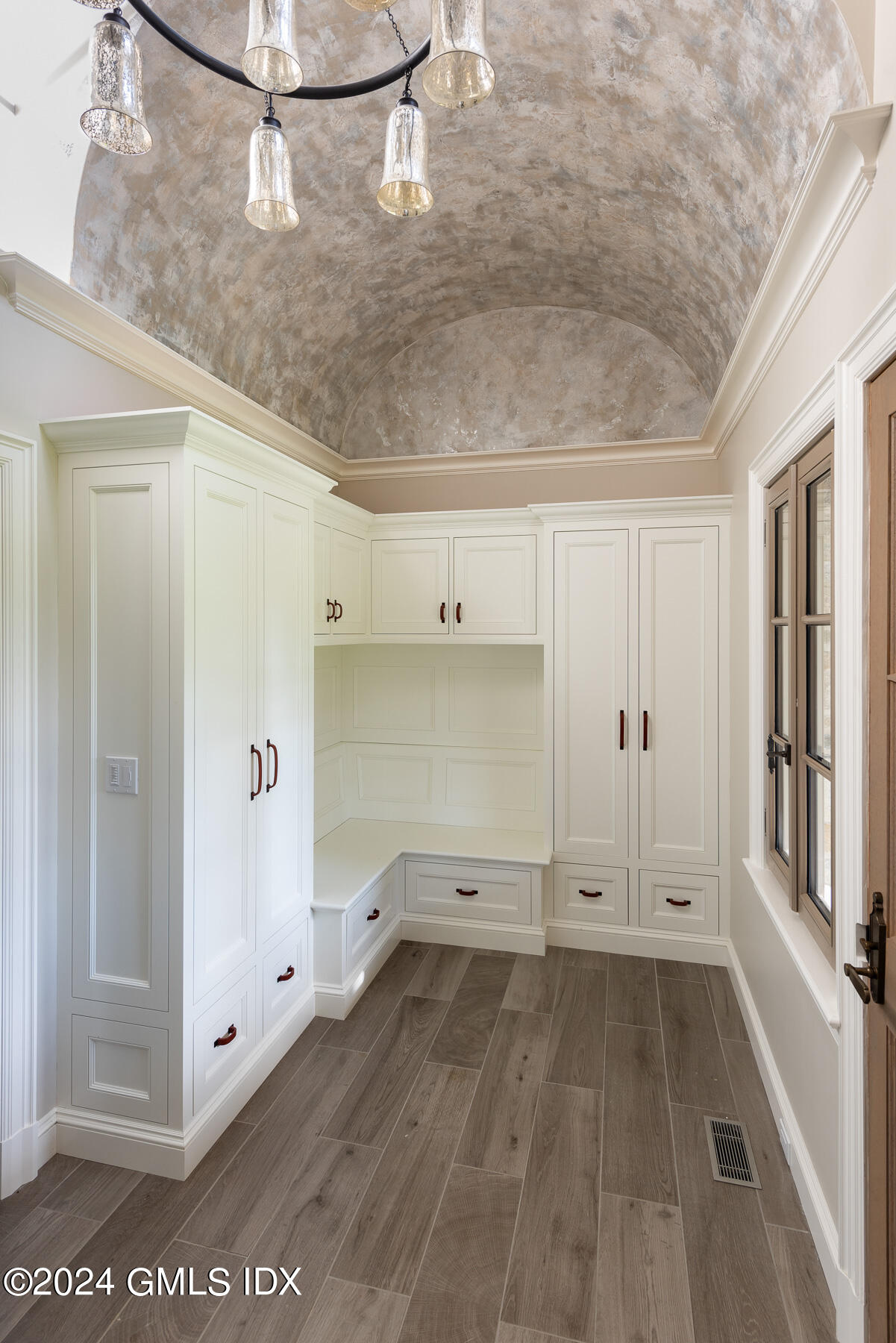 Riverside, Connecticut 06878, United States, 6 Bedrooms Bedrooms, ,8 BathroomsBathrooms,Residential,Active,13396