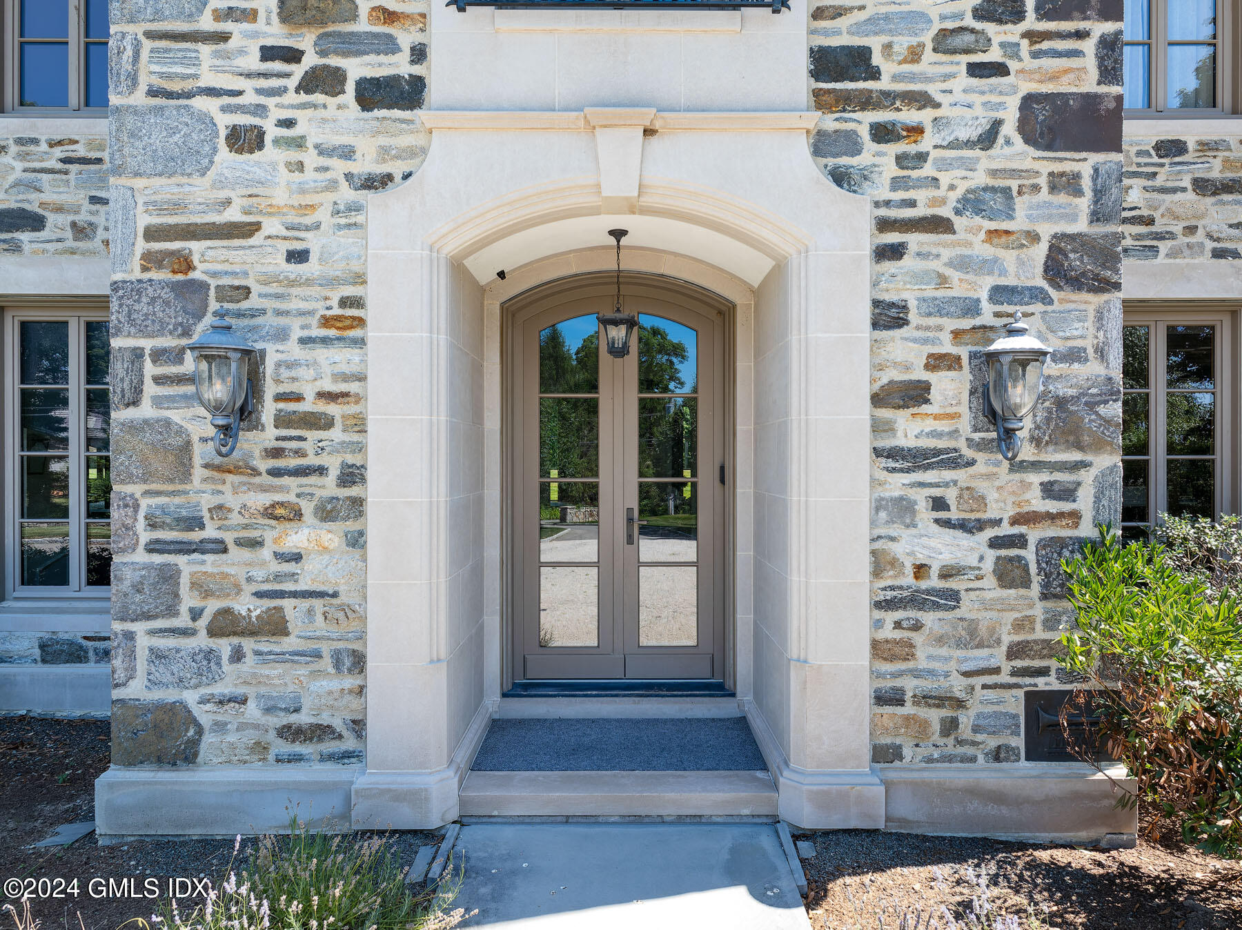 Riverside, Connecticut 06878, United States, 6 Bedrooms Bedrooms, ,8 BathroomsBathrooms,Residential,Active,13396