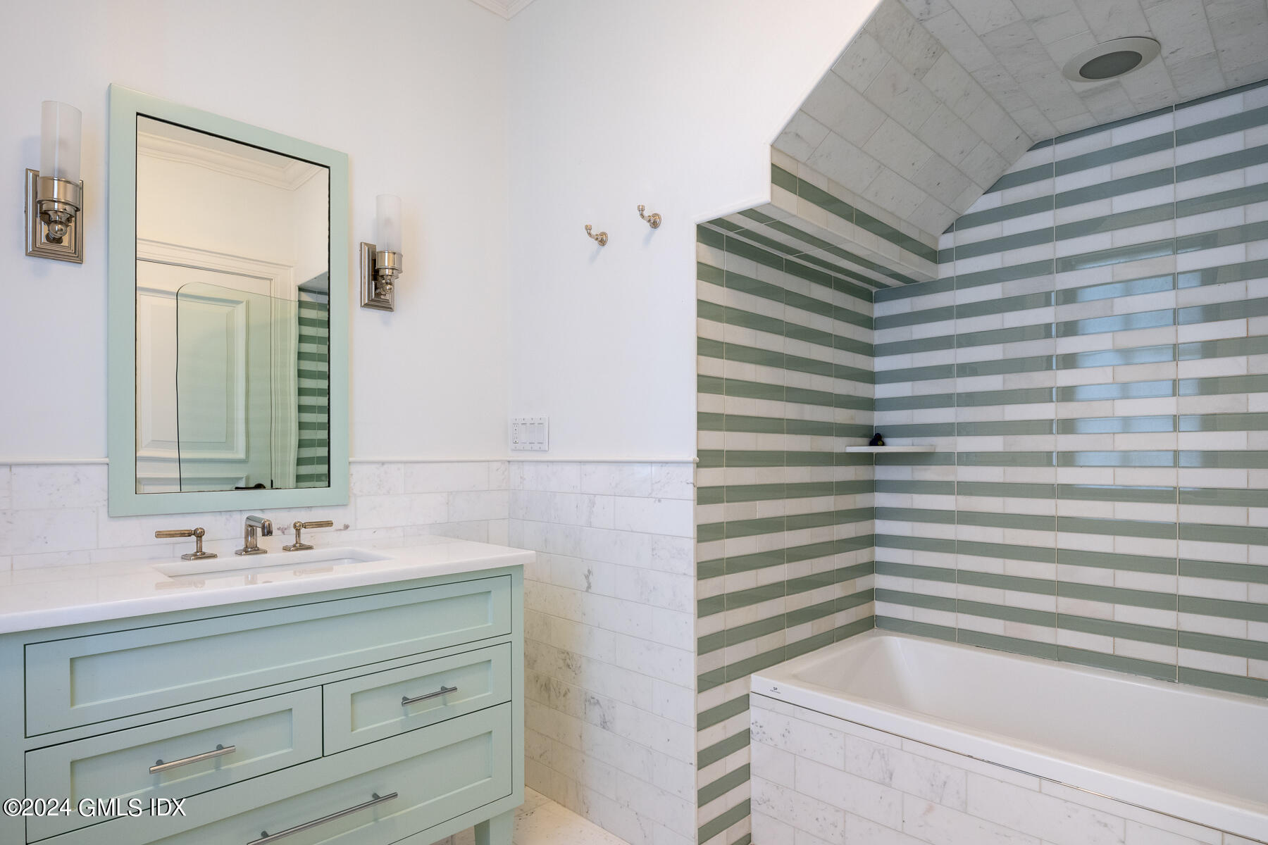 Riverside, Connecticut 06878, United States, 6 Bedrooms Bedrooms, ,8 BathroomsBathrooms,Residential,Active,13396