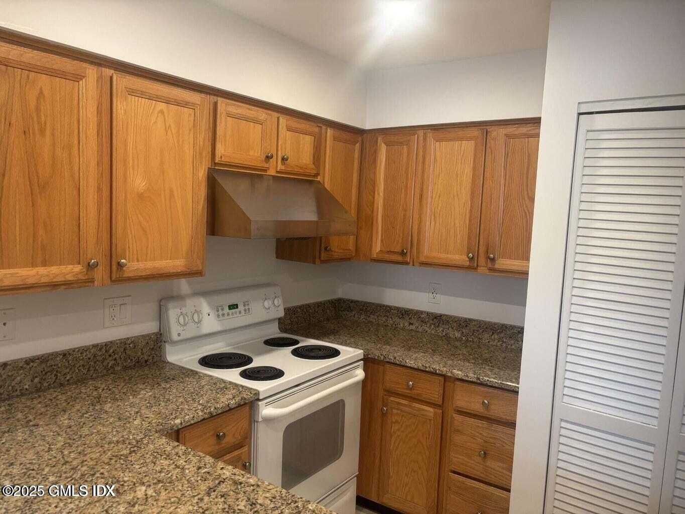 Old Greenwich, Connecticut 06870, United States, 1 Bedroom Bedrooms, ,1 BathroomBathrooms,Residential,Active,256670