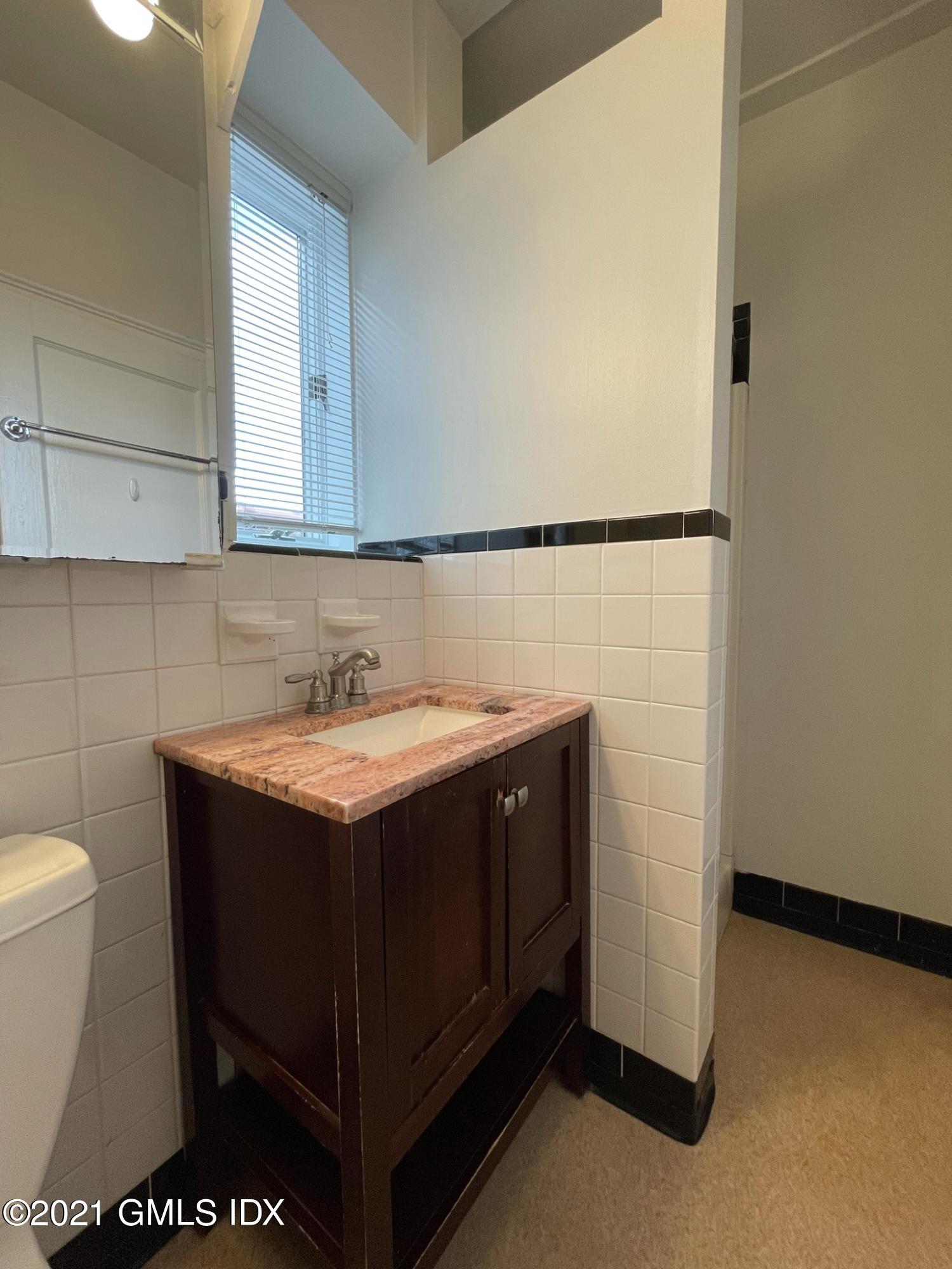 Greenwich, Connecticut 06830, United States, 1 Bedroom Bedrooms, ,1 BathroomBathrooms,Residential,Active,244119