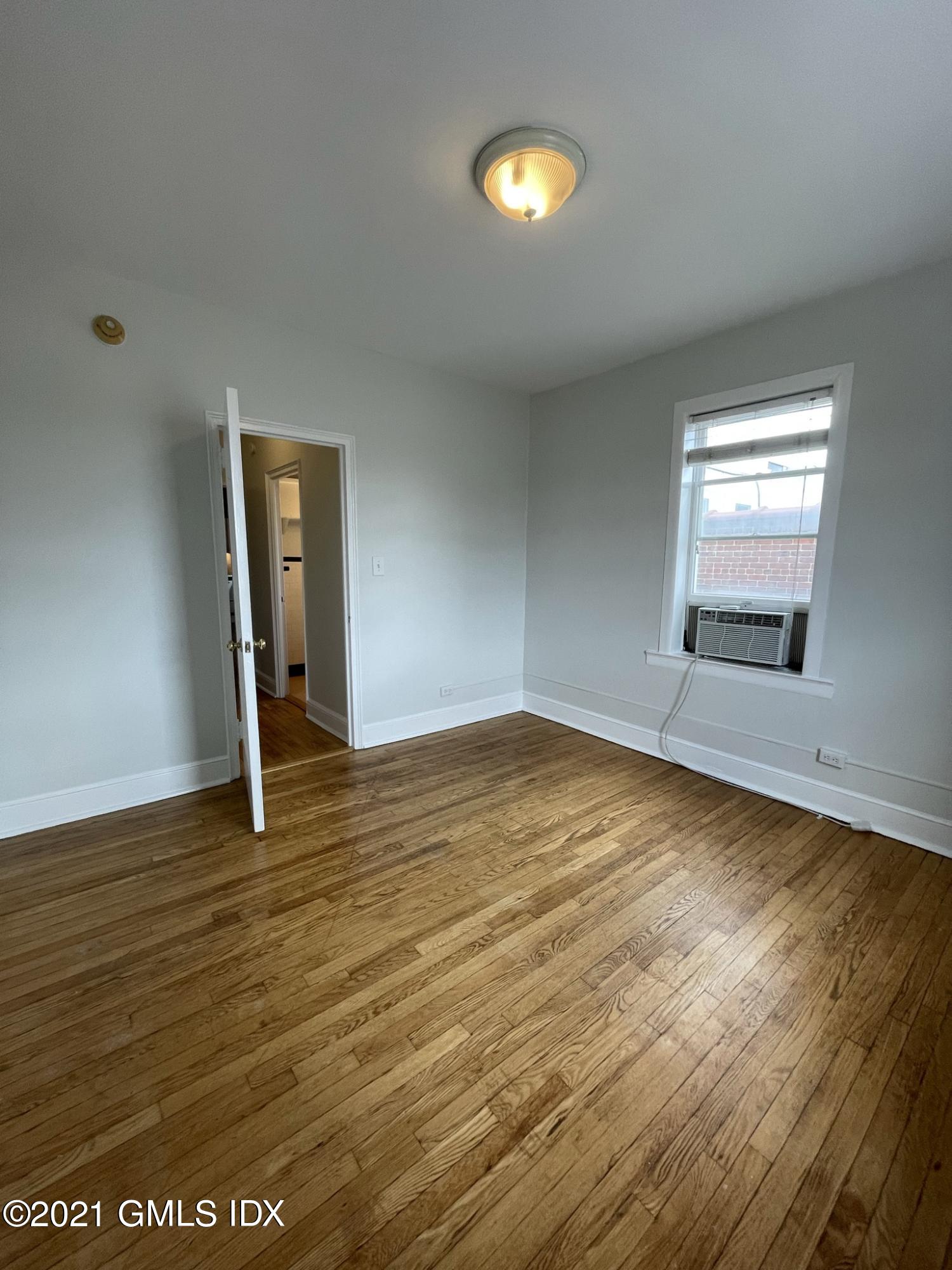 Greenwich, Connecticut 06830, United States, 1 Bedroom Bedrooms, ,1 BathroomBathrooms,Residential,Active,244119