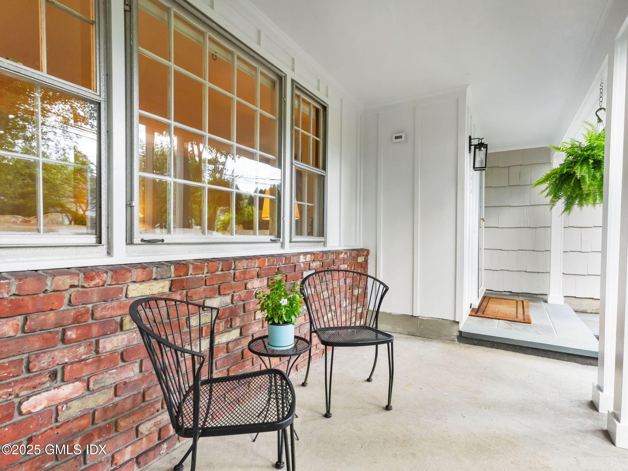 Riverside, Connecticut 06878, United States, 4 Bedrooms Bedrooms, ,3 BathroomsBathrooms,Residential,Active,200796