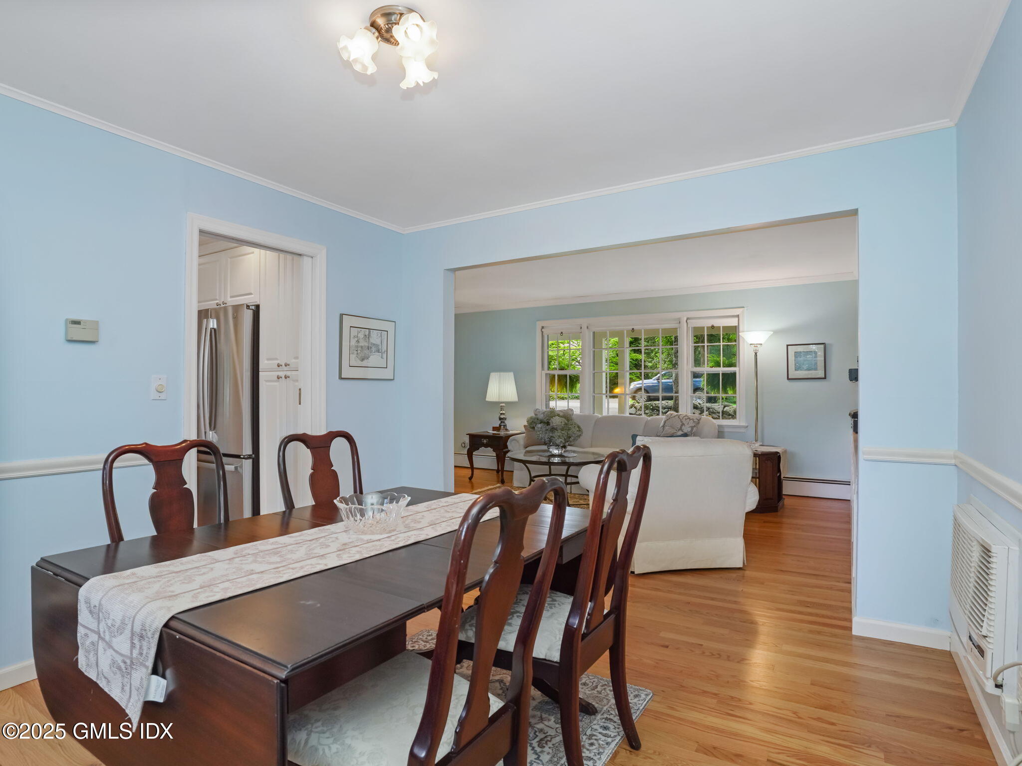 Riverside, Connecticut 06878, United States, 4 Bedrooms Bedrooms, ,3 BathroomsBathrooms,Residential,Active,200796