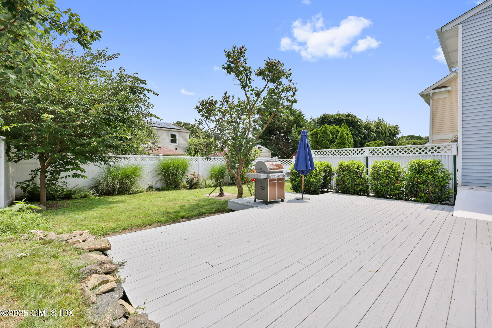 Greenwich, Connecticut 06831, United States, 4 Bedrooms Bedrooms, ,3 BathroomsBathrooms,Residential,Active,175834