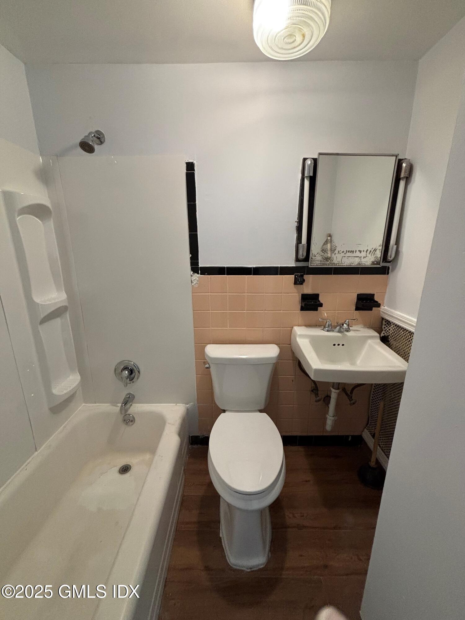 Norwalk, Connecticut 06854, United States, 1 Bedroom Bedrooms, ,1 BathroomBathrooms,Residential,Active,2676