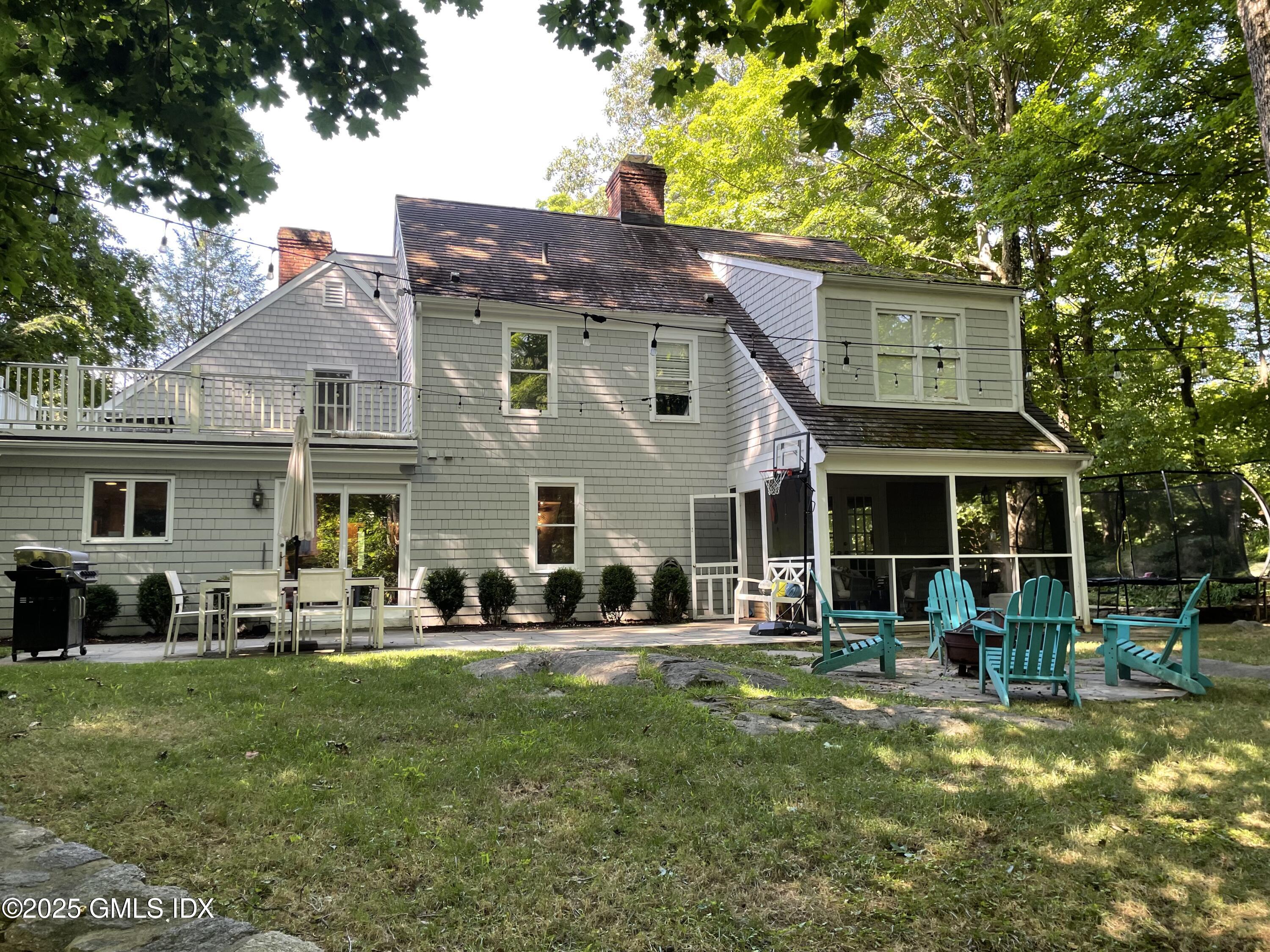 Stamford, Connecticut 06902, United States, 4 Bedrooms Bedrooms, ,4 BathroomsBathrooms,Residential,Active,197271