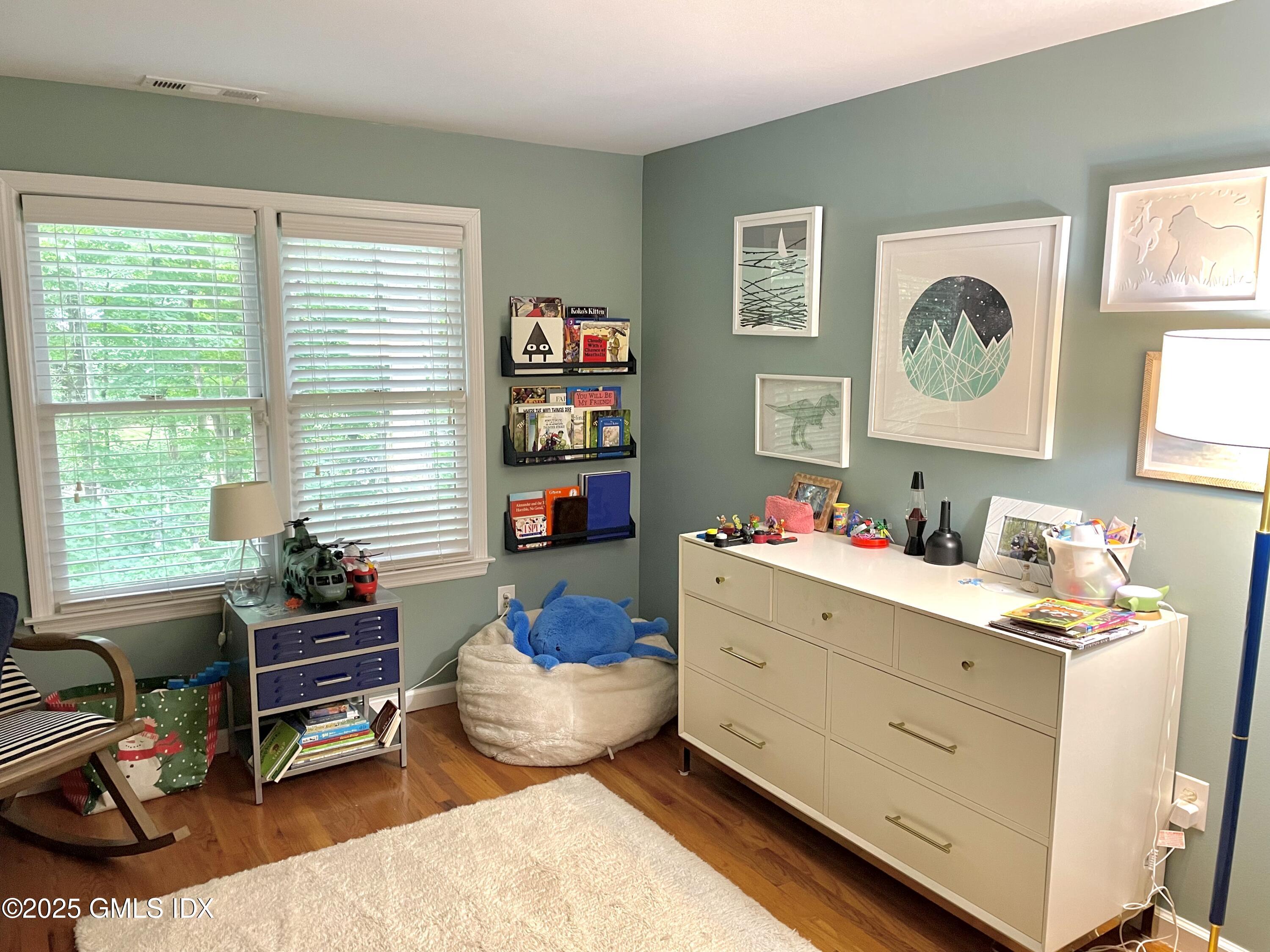 Stamford, Connecticut 06902, United States, 4 Bedrooms Bedrooms, ,4 BathroomsBathrooms,Residential,Active,197271