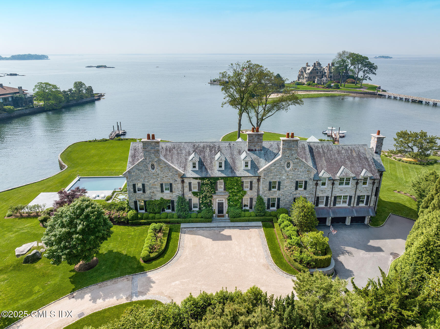 545 Indian Field Road, Greenwich, Connecticut - 6 Bedrooms  
7.5 Bathrooms - 