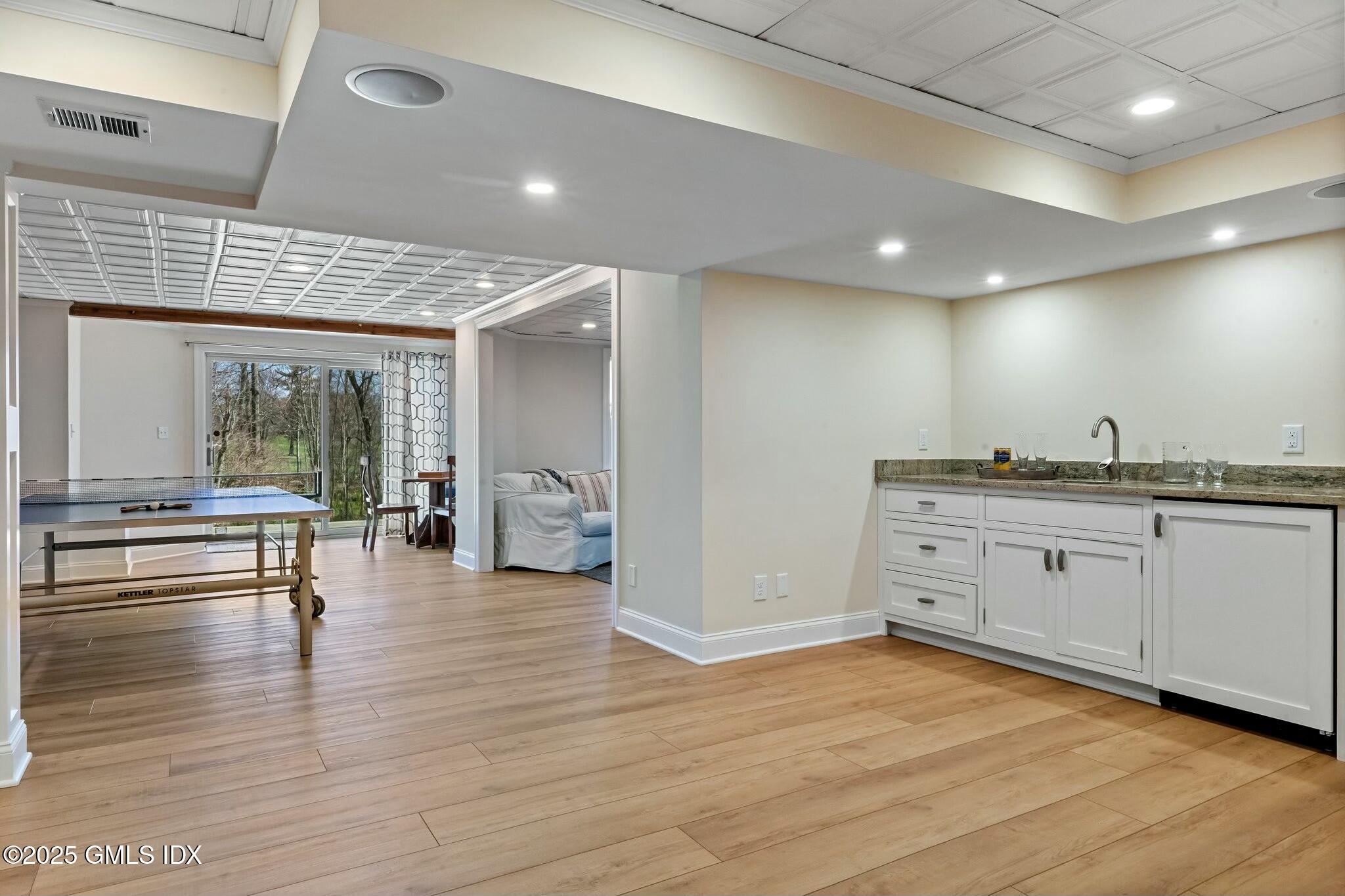 Old Greenwich, Connecticut 06870, United States, 7 Bedrooms Bedrooms, ,7 BathroomsBathrooms,Residential,Pending,109899