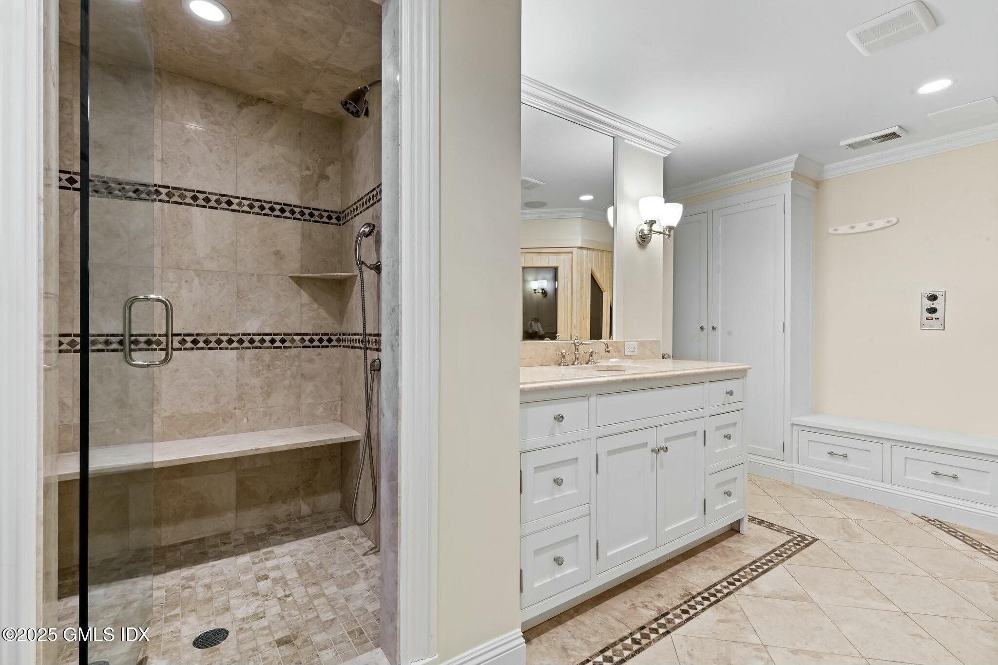 Old Greenwich, Connecticut 06870, United States, 7 Bedrooms Bedrooms, ,7 BathroomsBathrooms,Residential,Pending,109899