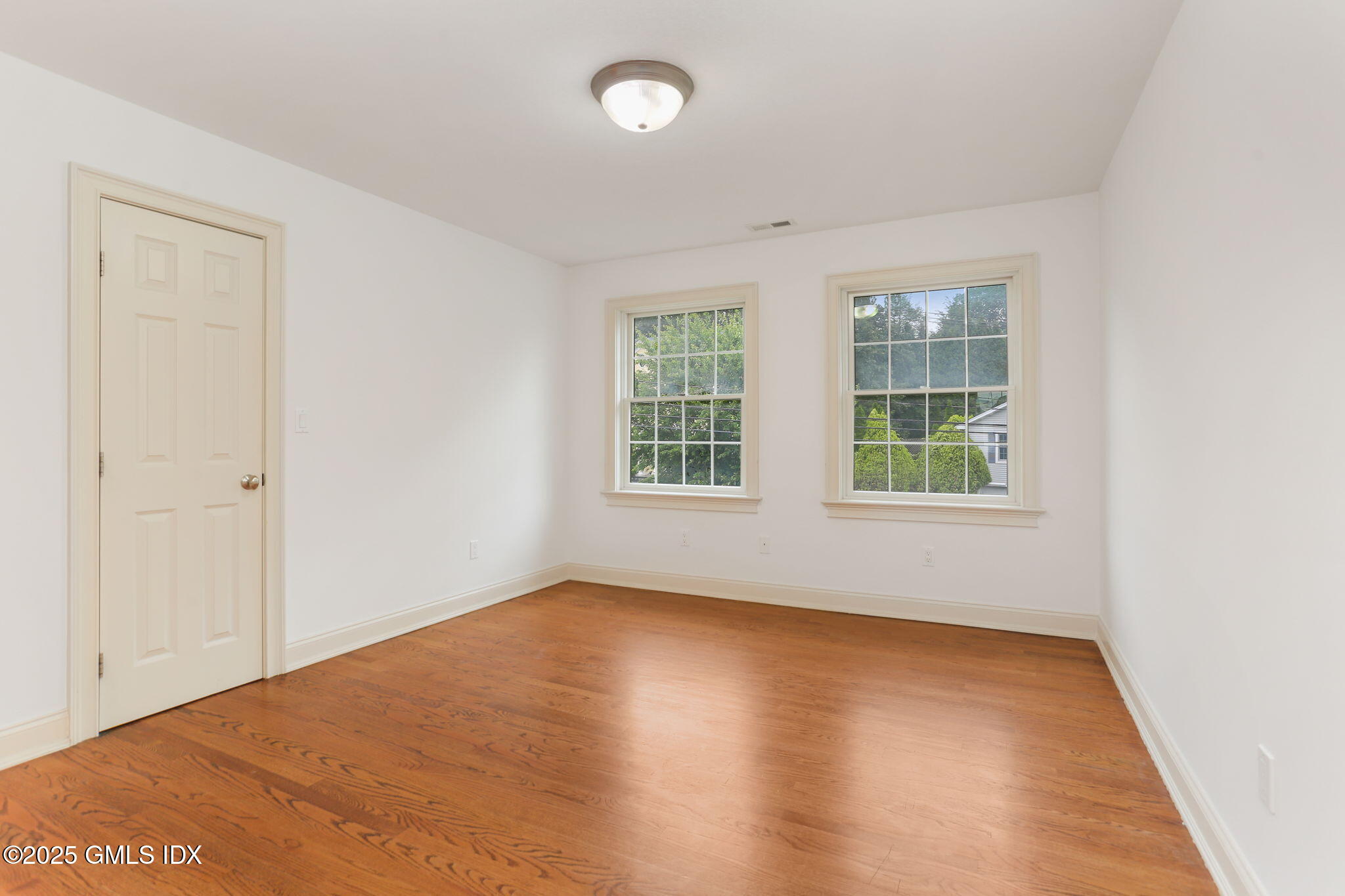 Old Greenwich, Connecticut 06870, United States, 4 Bedrooms Bedrooms, ,5 BathroomsBathrooms,Residential,Active,177908