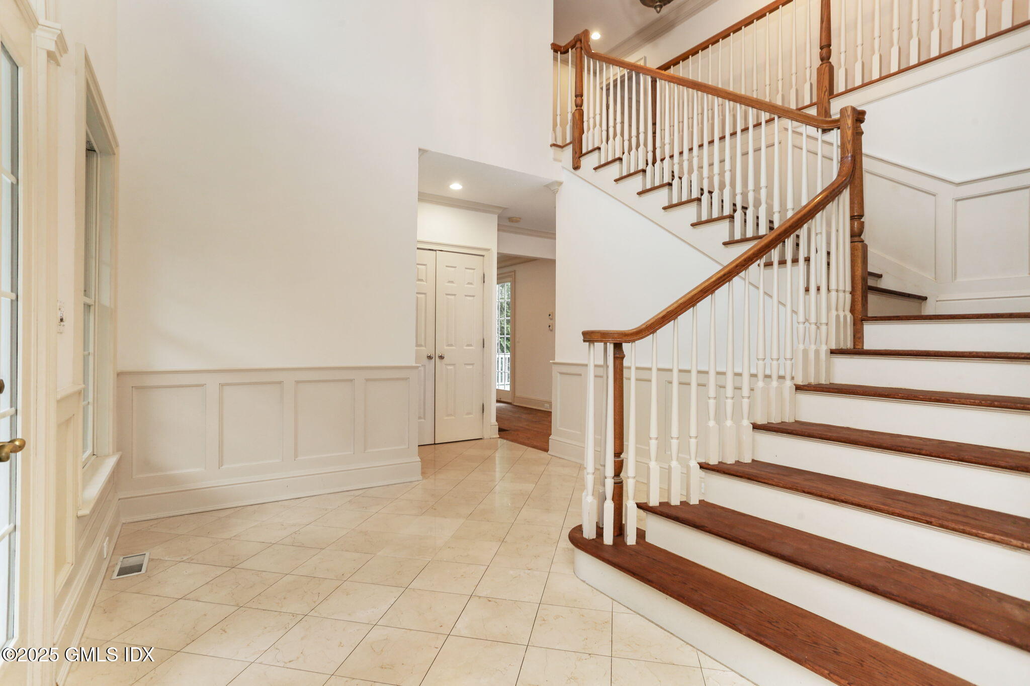 Old Greenwich, Connecticut 06870, United States, 4 Bedrooms Bedrooms, ,5 BathroomsBathrooms,Residential,Active,177908