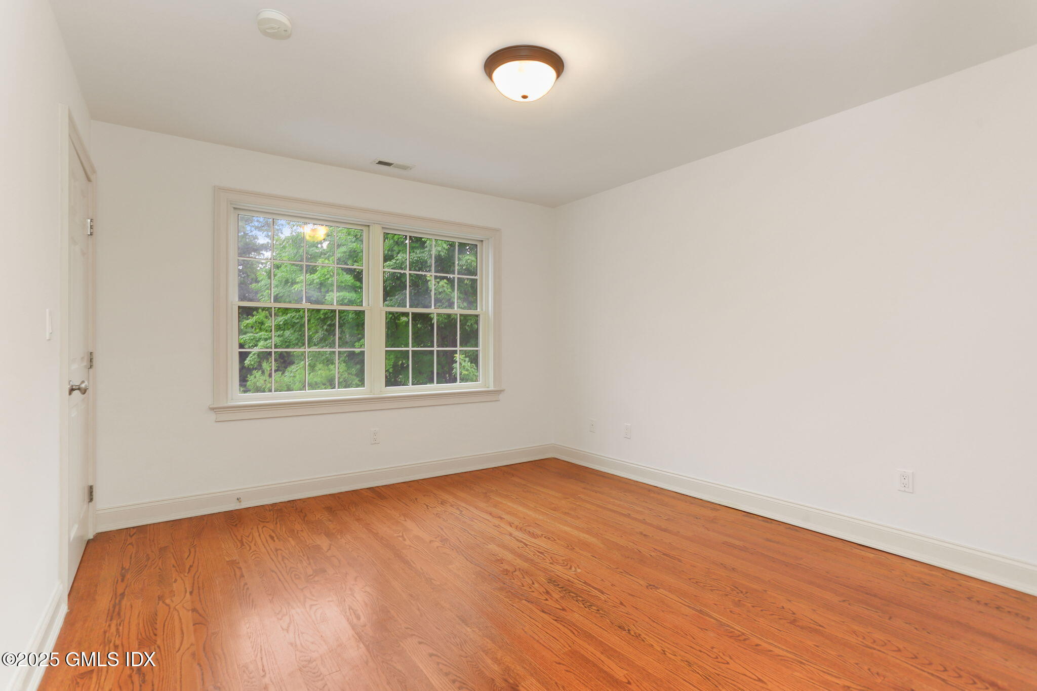 Old Greenwich, Connecticut 06870, United States, 4 Bedrooms Bedrooms, ,5 BathroomsBathrooms,Residential,Active,177908