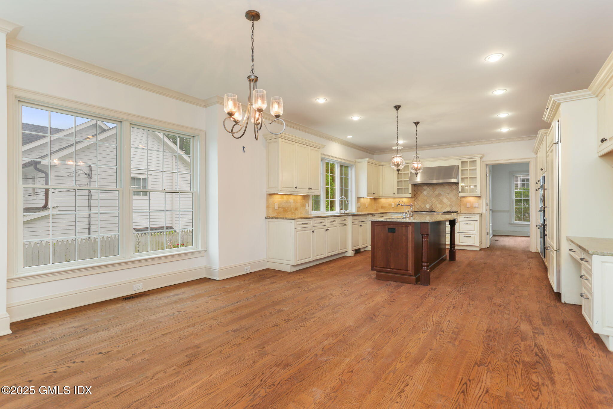 Old Greenwich, Connecticut 06870, United States, 4 Bedrooms Bedrooms, ,5 BathroomsBathrooms,Residential,Active,177908