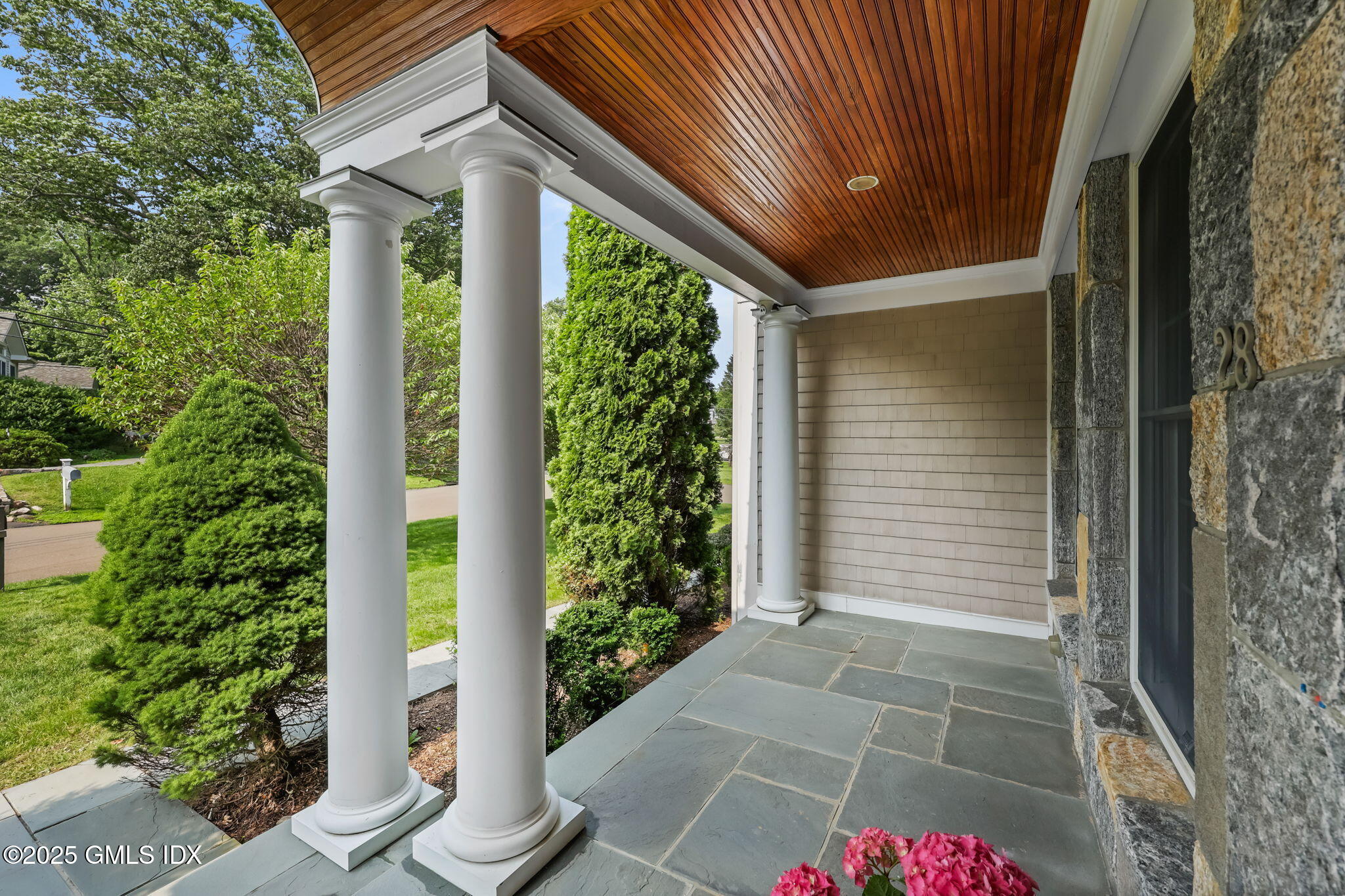 Old Greenwich, Connecticut 06870, United States, 4 Bedrooms Bedrooms, ,5 BathroomsBathrooms,Residential,Active,177908