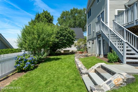 A home in Cos Cob