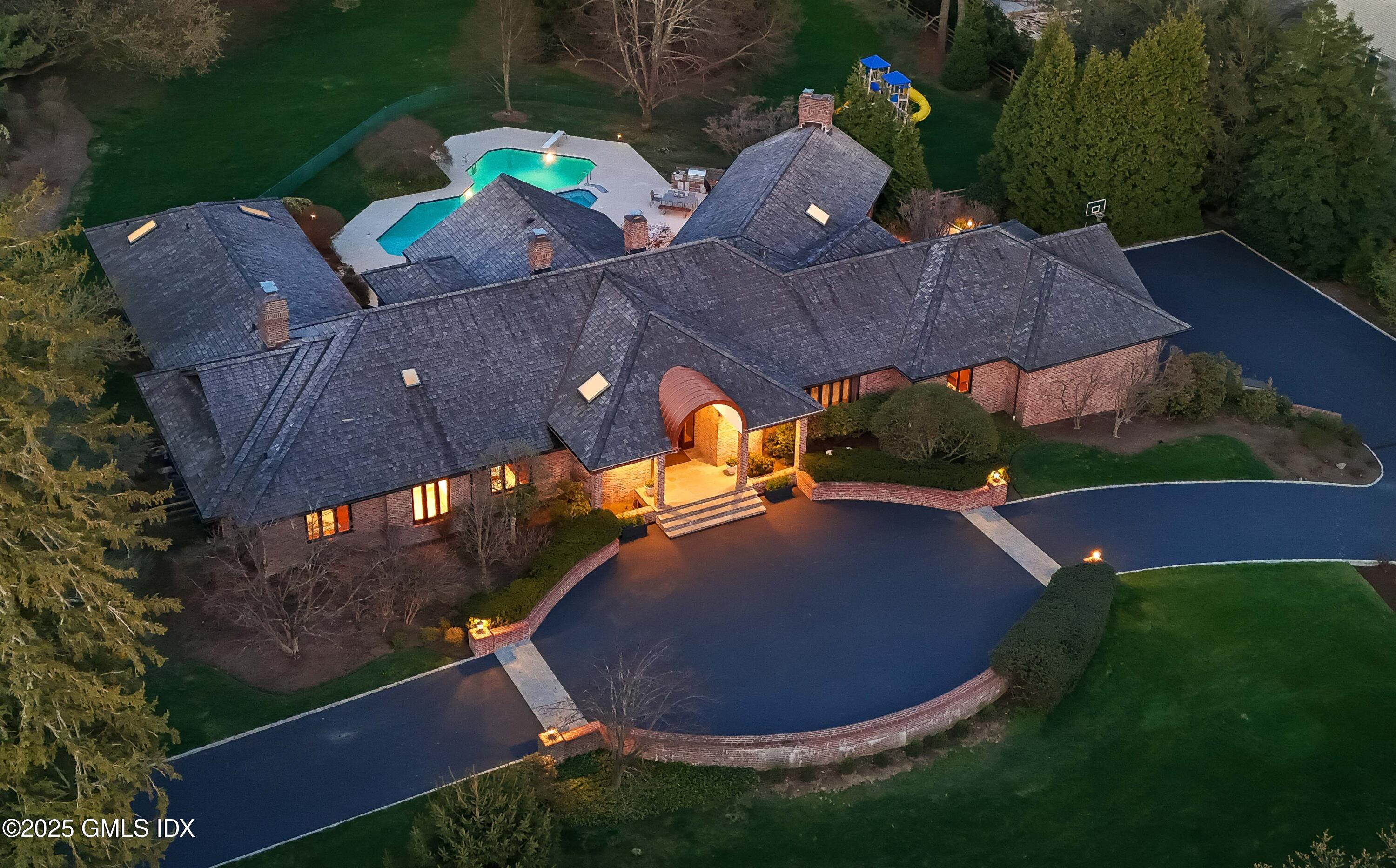 Photo 1 of 386 North Street, Greenwich, Connecticut, $7,450,000, Web #: 122525