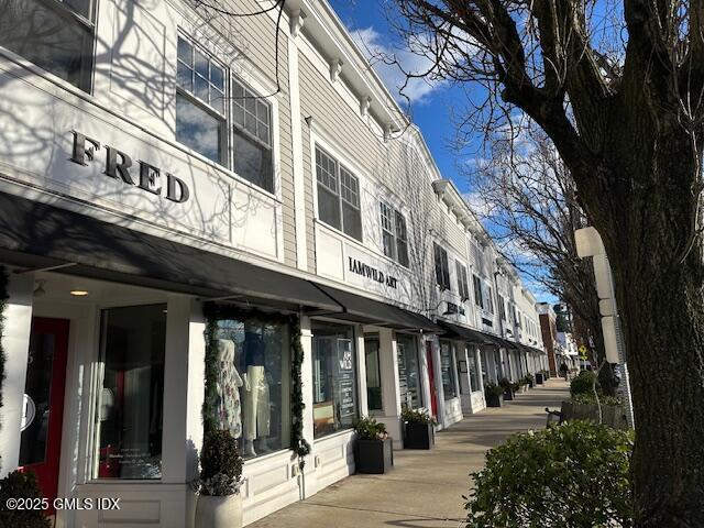 Rental Property at 252 Sound Beach Avenue, Old Greenwich, Connecticut - Bedrooms: 2 
Bathrooms: 1  - $7,000 MO.
