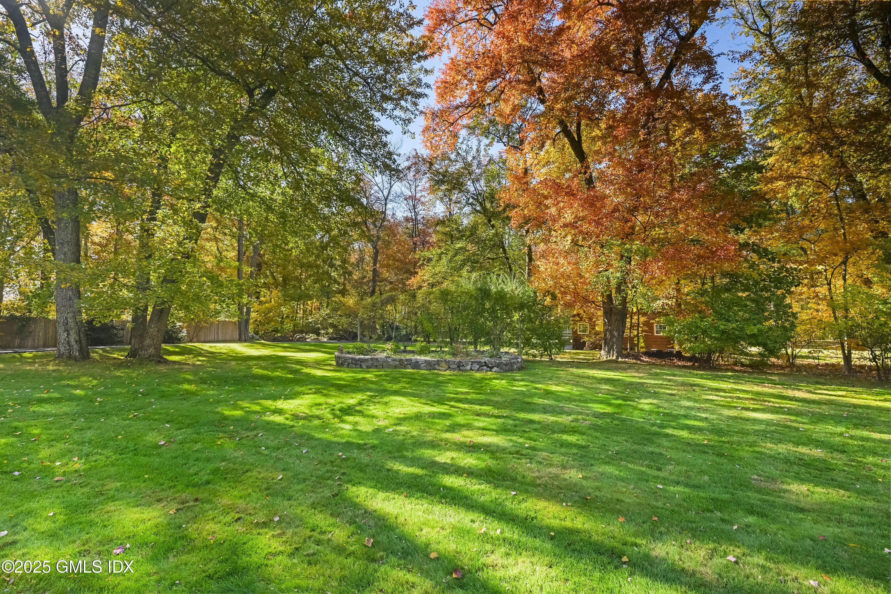 Greenwich, Connecticut 06831, United States, 4 Bedrooms Bedrooms, ,5 BathroomsBathrooms,Residential,Active,232764