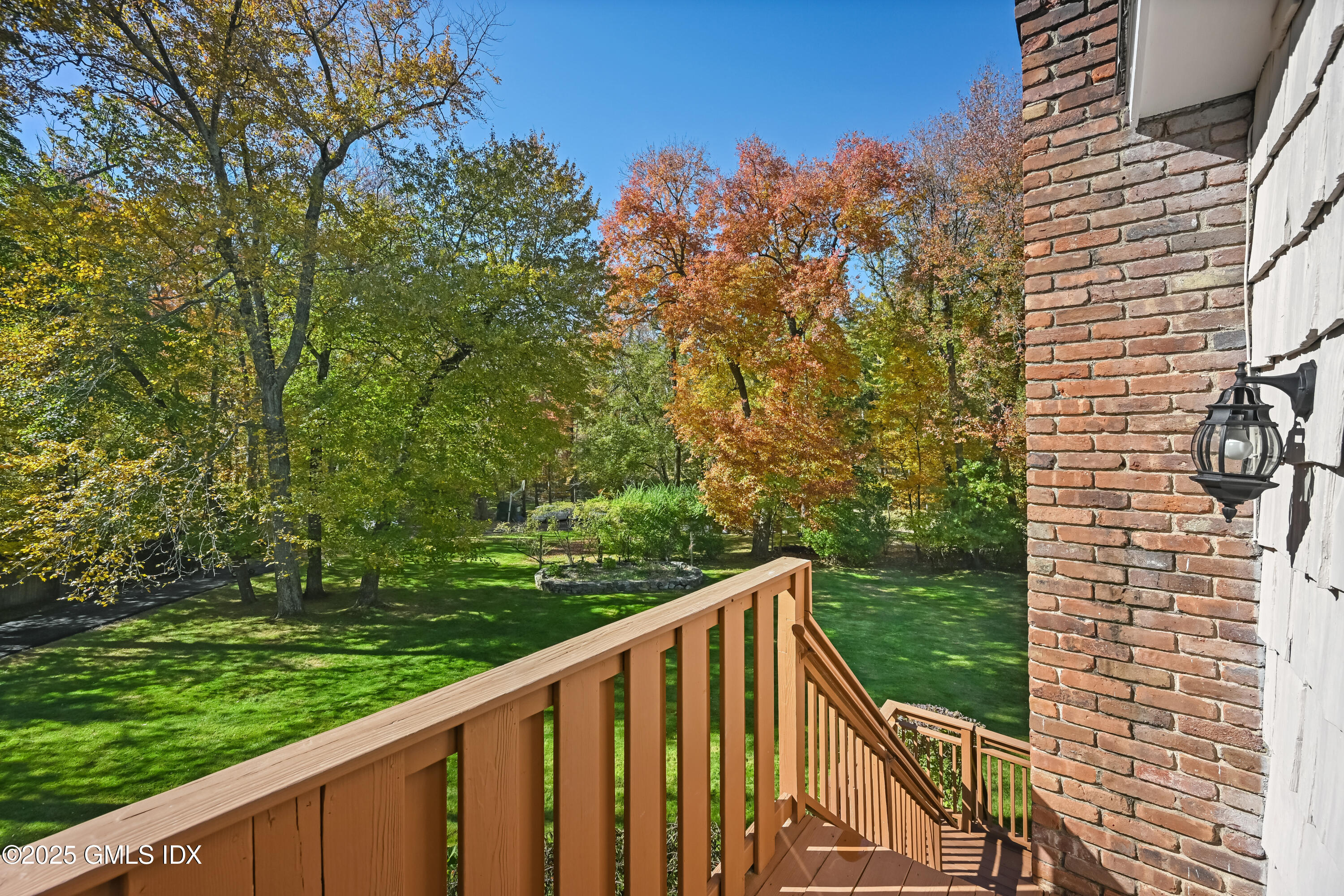 Greenwich, Connecticut 06831, United States, 4 Bedrooms Bedrooms, ,5 BathroomsBathrooms,Residential,Active,232764