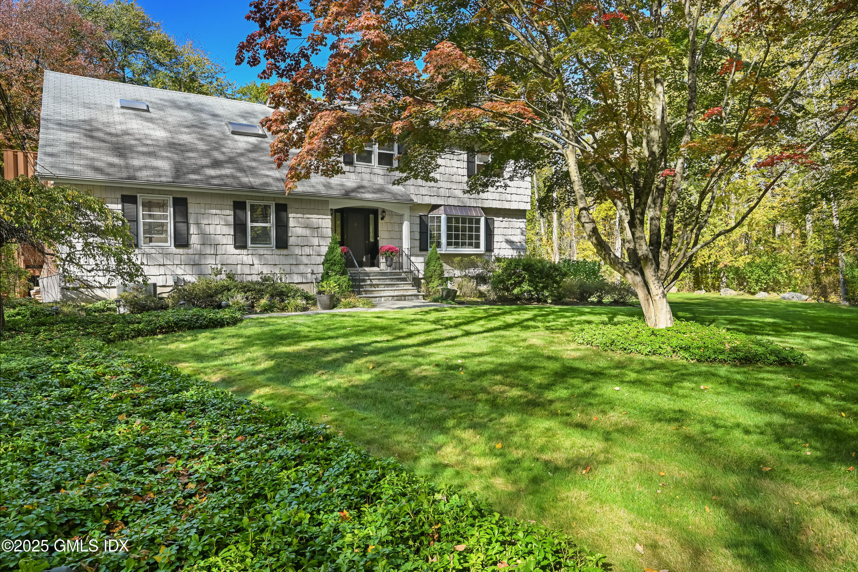 Greenwich, Connecticut 06831, United States, 4 Bedrooms Bedrooms, ,5 BathroomsBathrooms,Residential,Active,232764