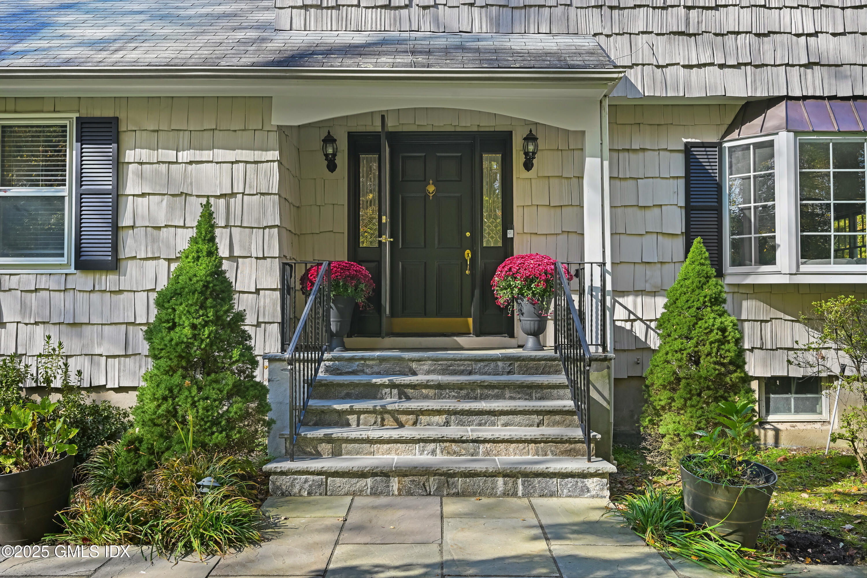 Greenwich, Connecticut 06831, United States, 4 Bedrooms Bedrooms, ,5 BathroomsBathrooms,Residential,Active,232764