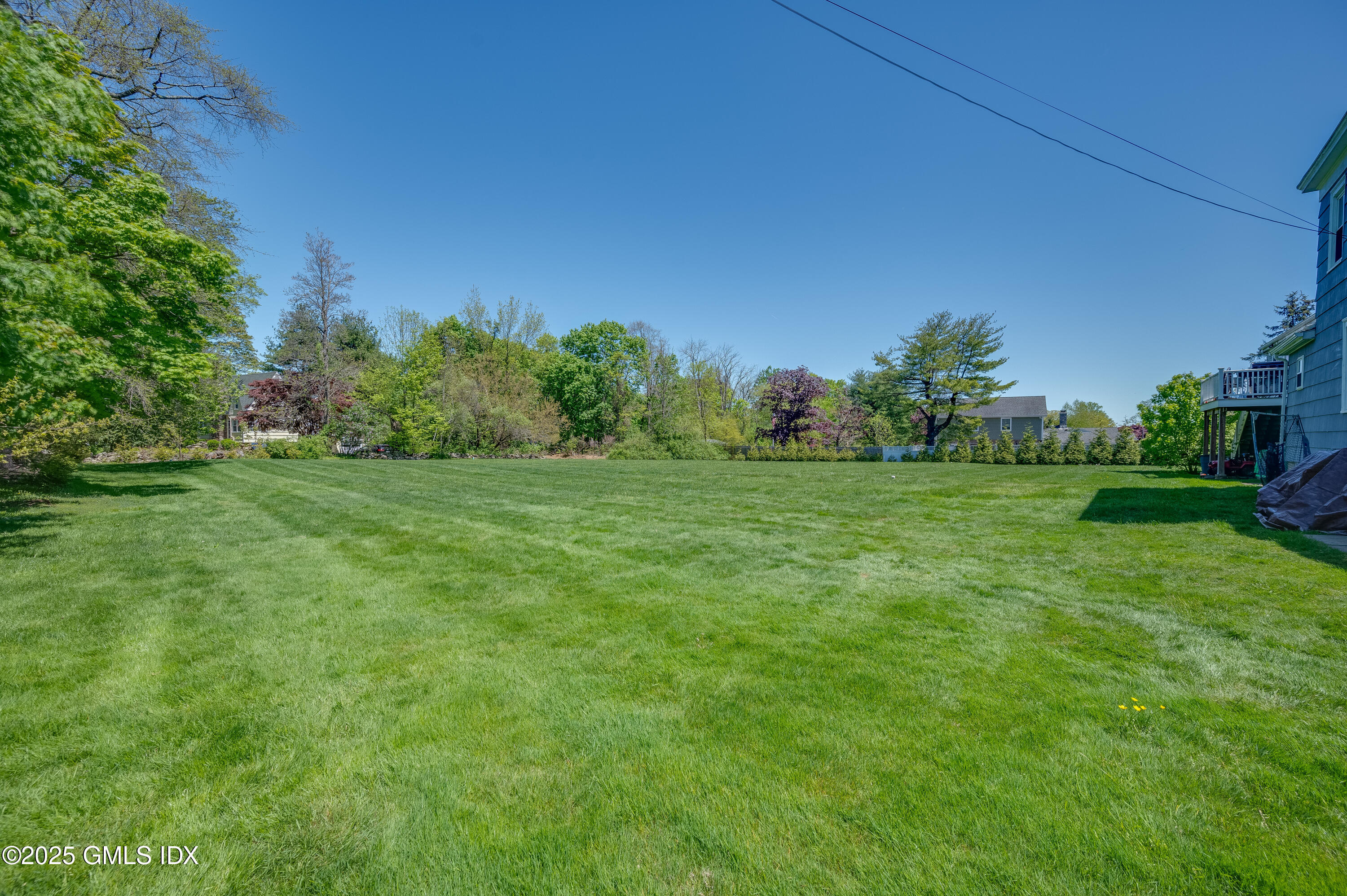 125 Bowman Drive, Greenwich, Connecticut - 7 Bedrooms  
4 Bathrooms - 
