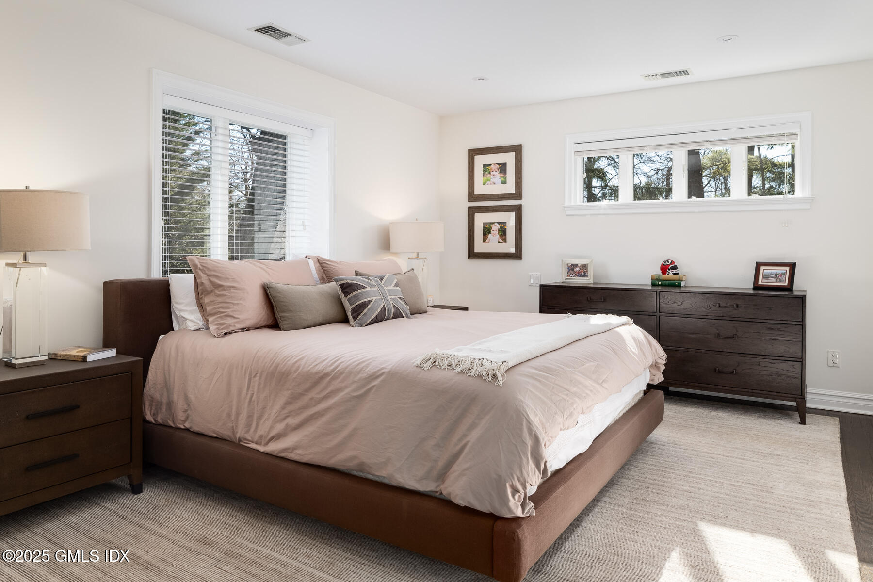 Riverside, Connecticut 06878, United States, 4 Bedrooms Bedrooms, ,5 BathroomsBathrooms,Residential,Active,9342