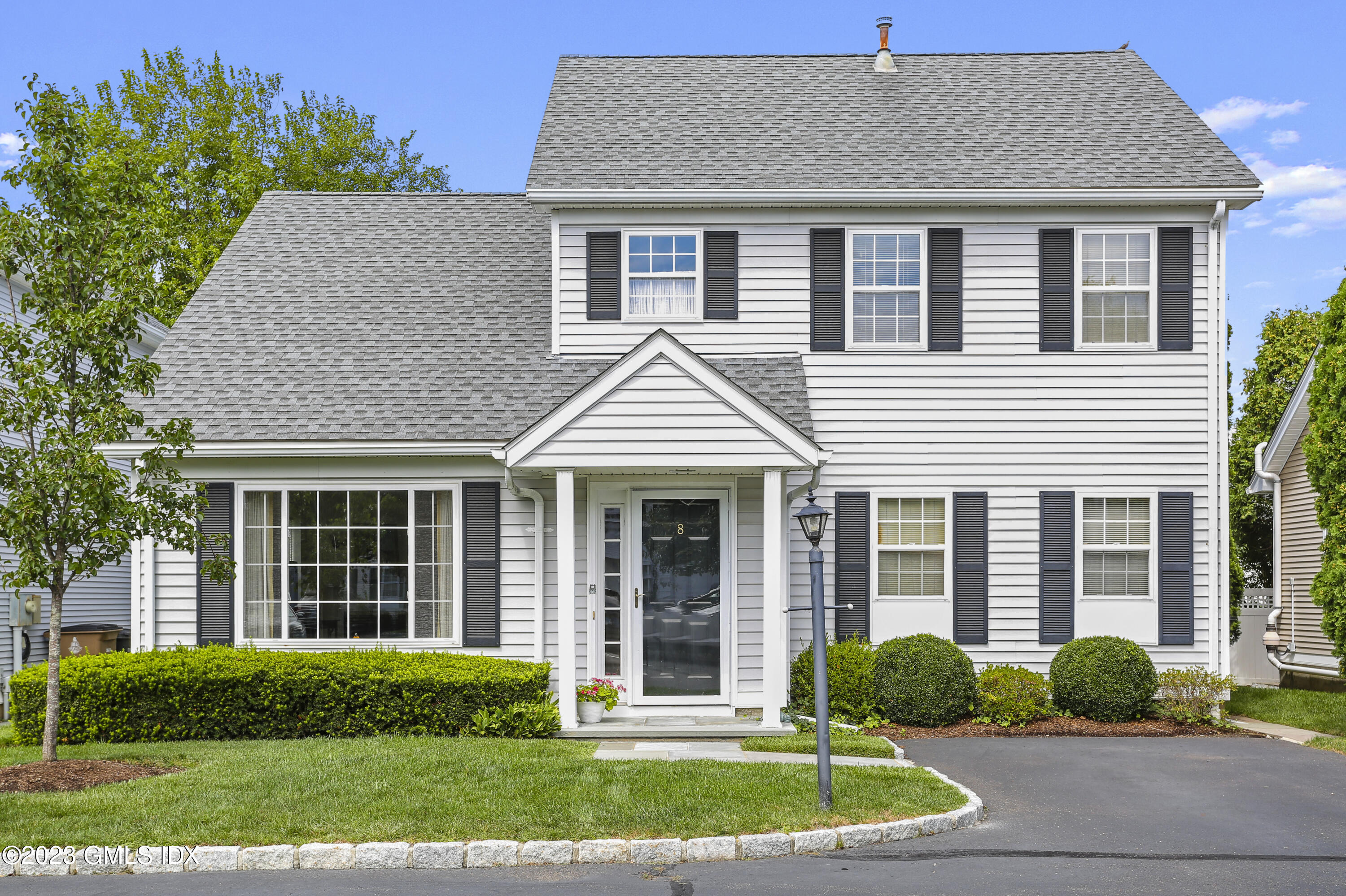 1 Shore Road, Stamford, Connecticut - 3 Bedrooms  
2 Bathrooms - 