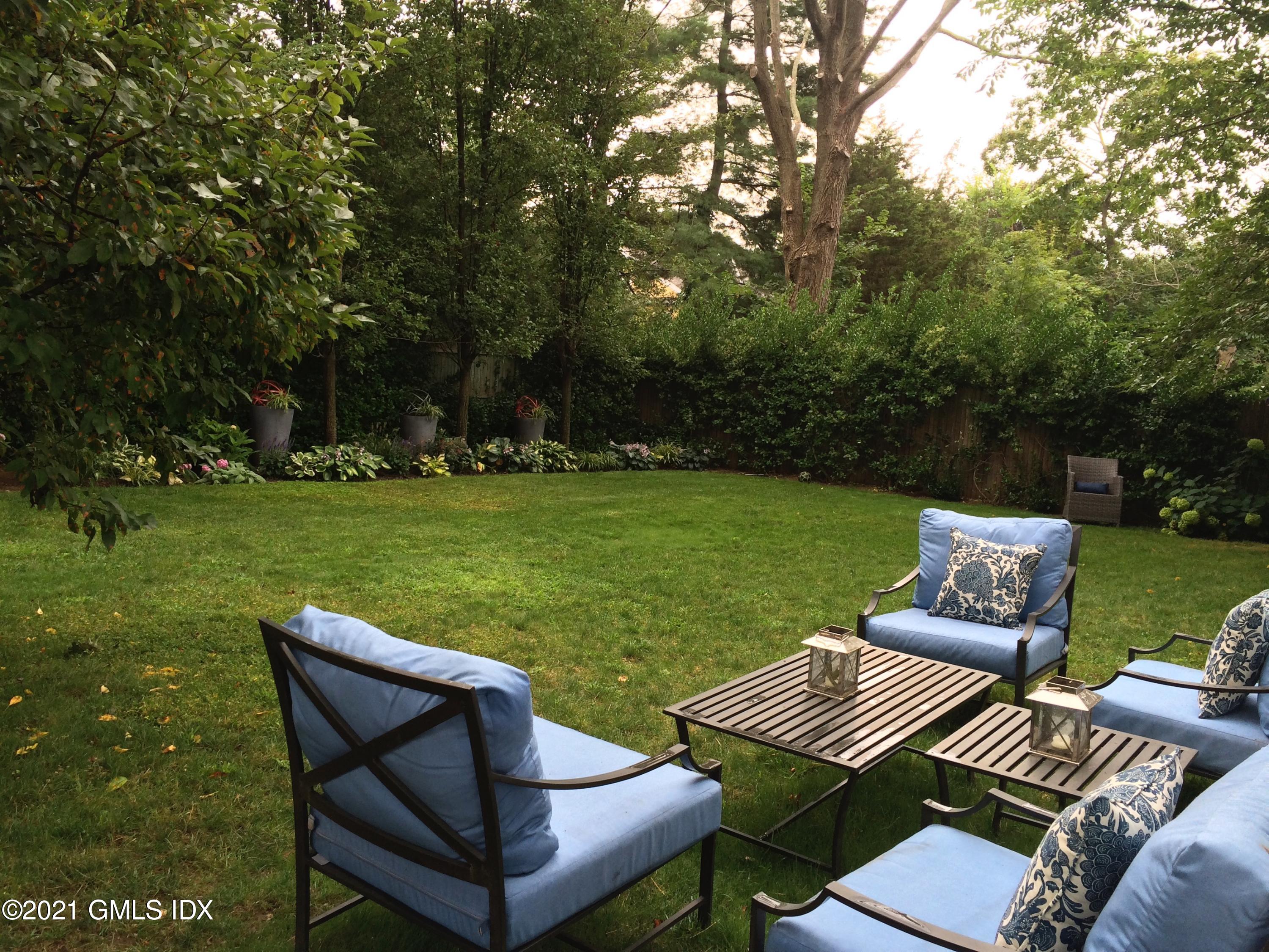 Old Greenwich, Connecticut 06870, United States, 5 Bedrooms Bedrooms, ,3 BathroomsBathrooms,Residential,Active,153815