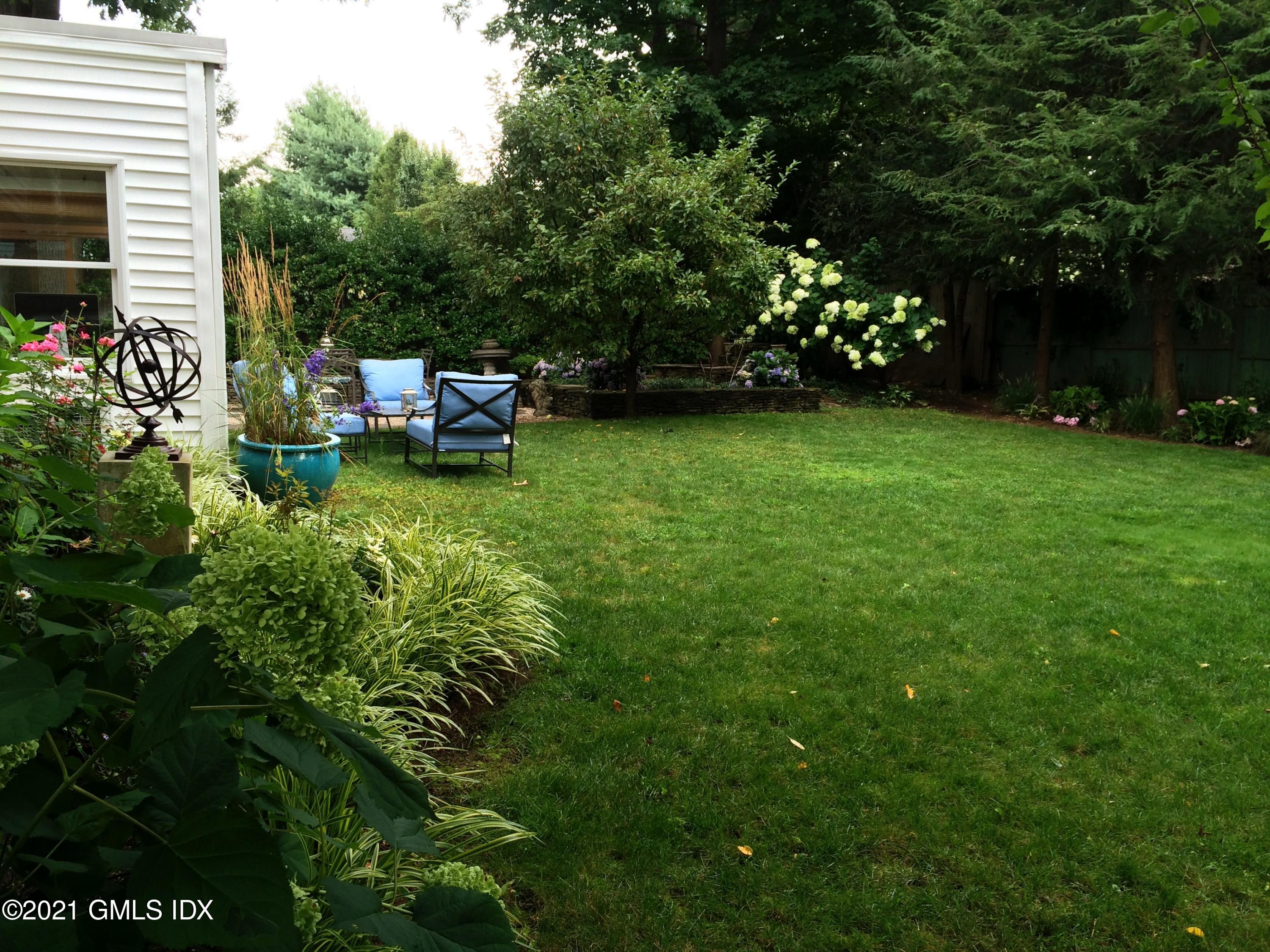 Old Greenwich, Connecticut 06870, United States, 5 Bedrooms Bedrooms, ,3 BathroomsBathrooms,Residential,Active,153815