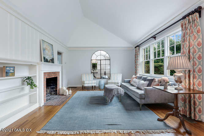 Old Greenwich, Connecticut 06870, United States, 5 Bedrooms Bedrooms, ,3 BathroomsBathrooms,Residential,Active,153815