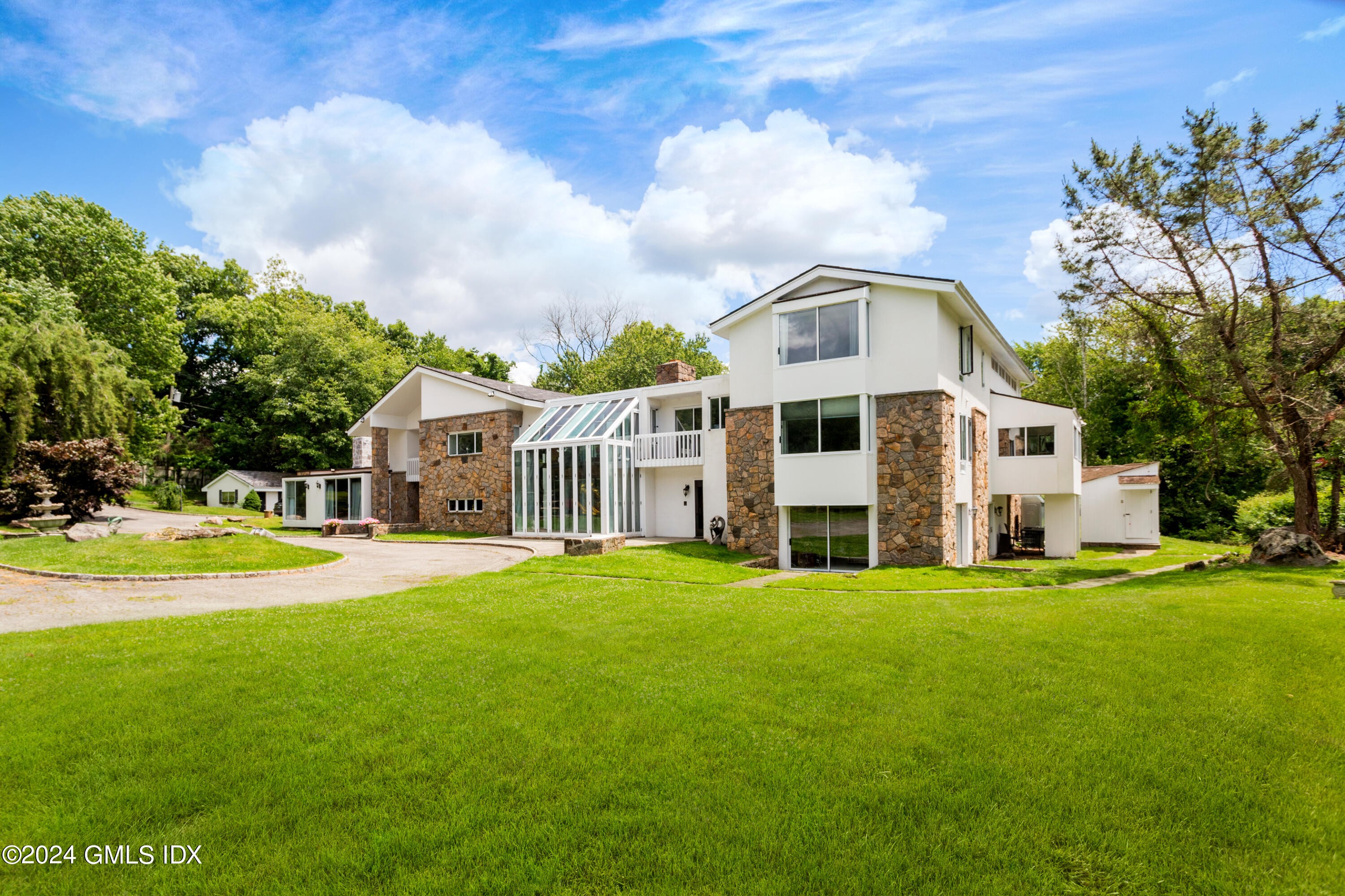 Photo 1 of 766 Lake Avenue, Greenwich, Connecticut, $4,700,000, Web #: 120737