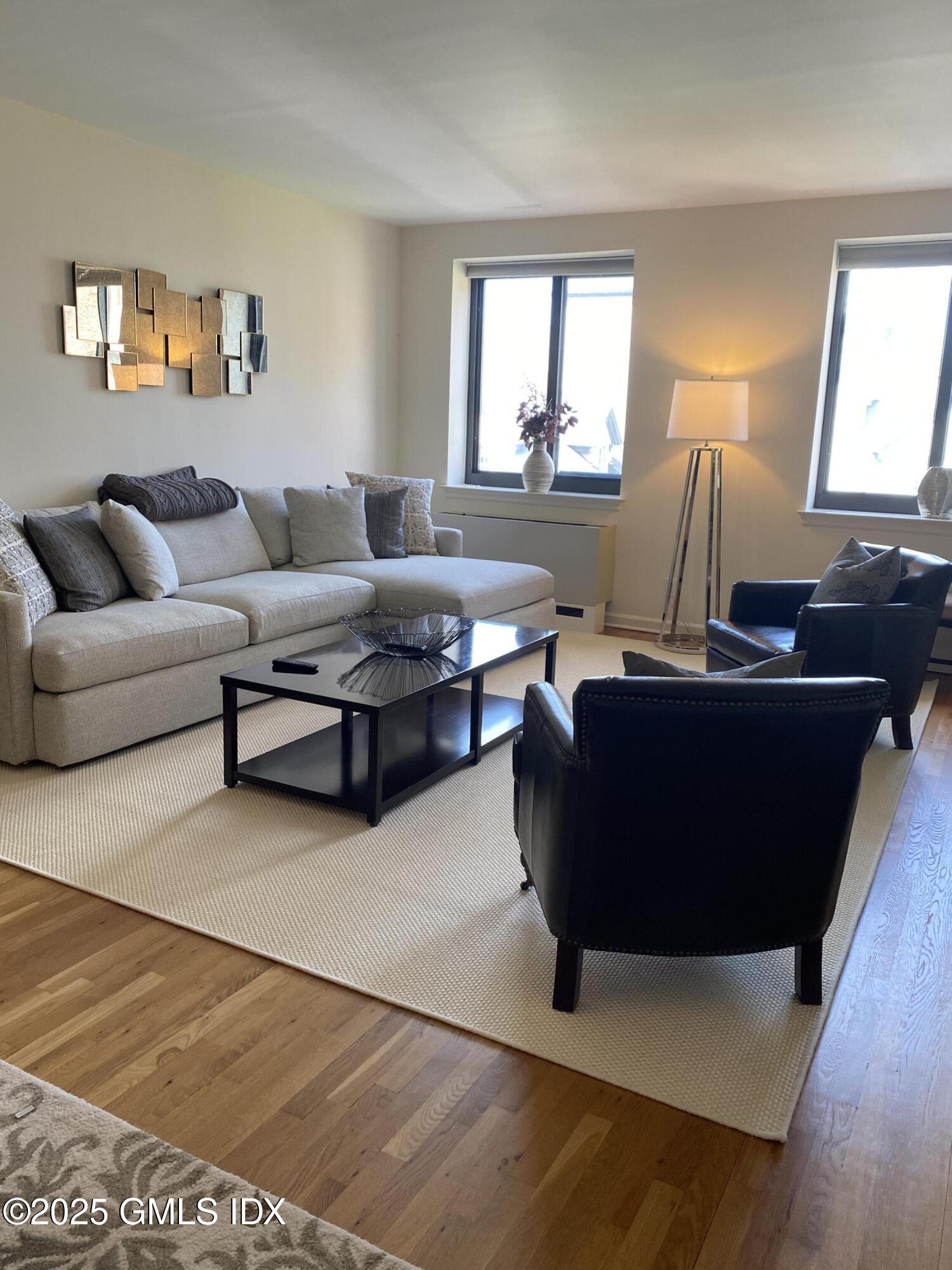 Greenwich, Connecticut 06830, United States, 1 Bedroom Bedrooms, ,2 BathroomsBathrooms,Residential,Active,151893