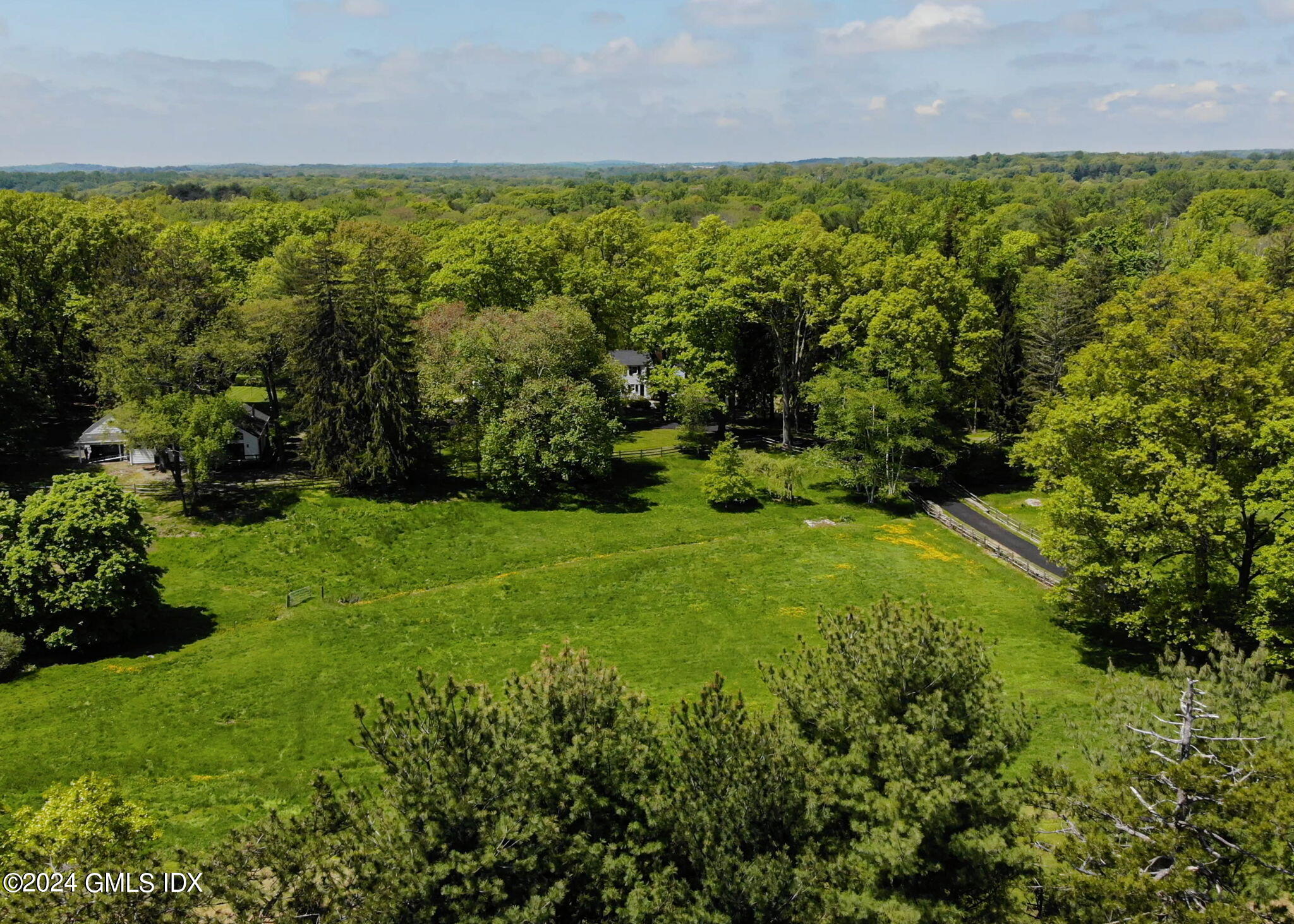 Property for Sale at 528 Round Hill Road, Greenwich, Connecticut -  - $3,500,000