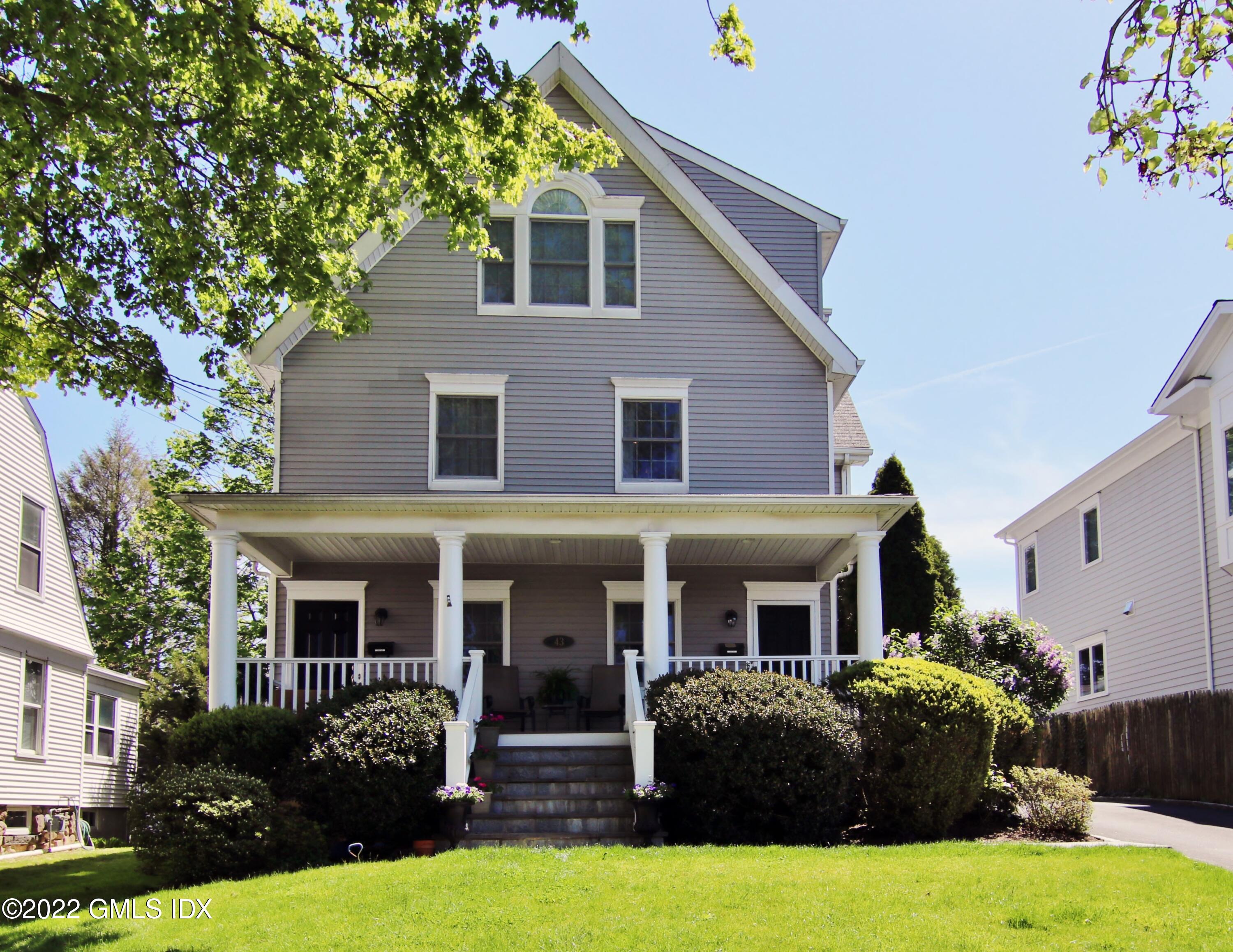 43 Connecticut Avenue, Greenwich, Connecticut - 2 Bedrooms  
2 Bathrooms - 