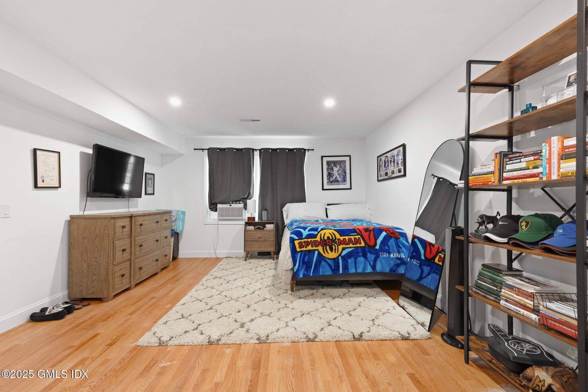 Stamford, Connecticut 06906, United States, 4 Bedrooms Bedrooms, ,4 BathroomsBathrooms,Residential,Active,164566