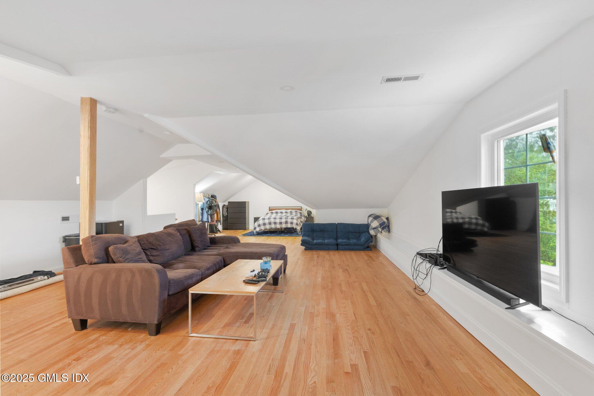 Stamford, Connecticut 06906, United States, 4 Bedrooms Bedrooms, ,4 BathroomsBathrooms,Residential,Active,164566