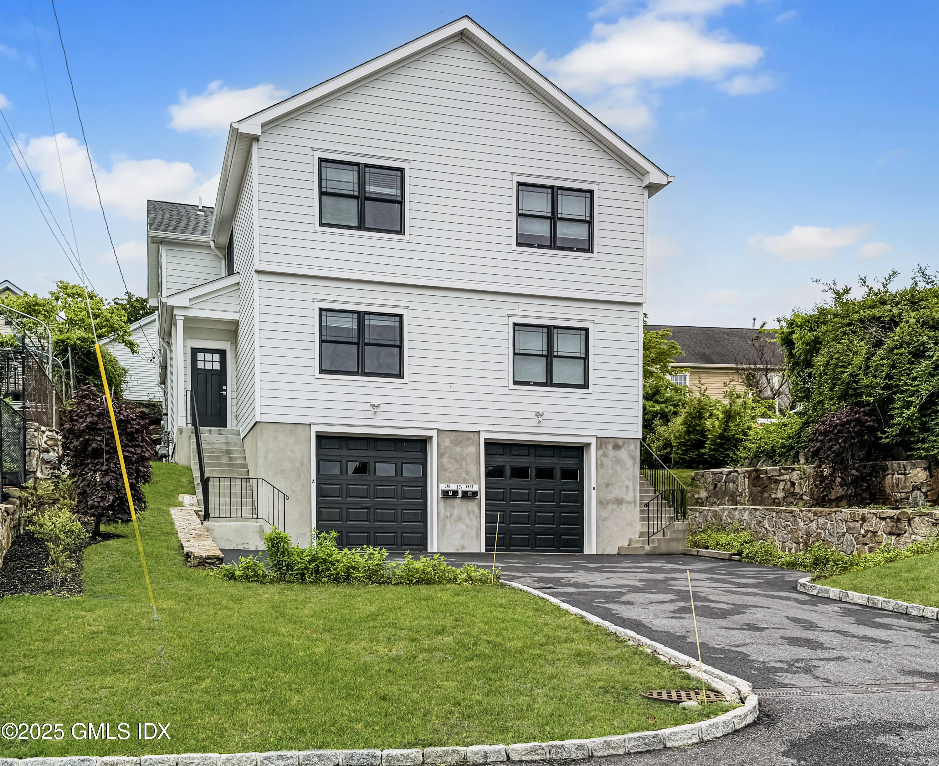 15 W Oak Street, Greenwich, Connecticut - 3 Bedrooms  
3 Bathrooms - 