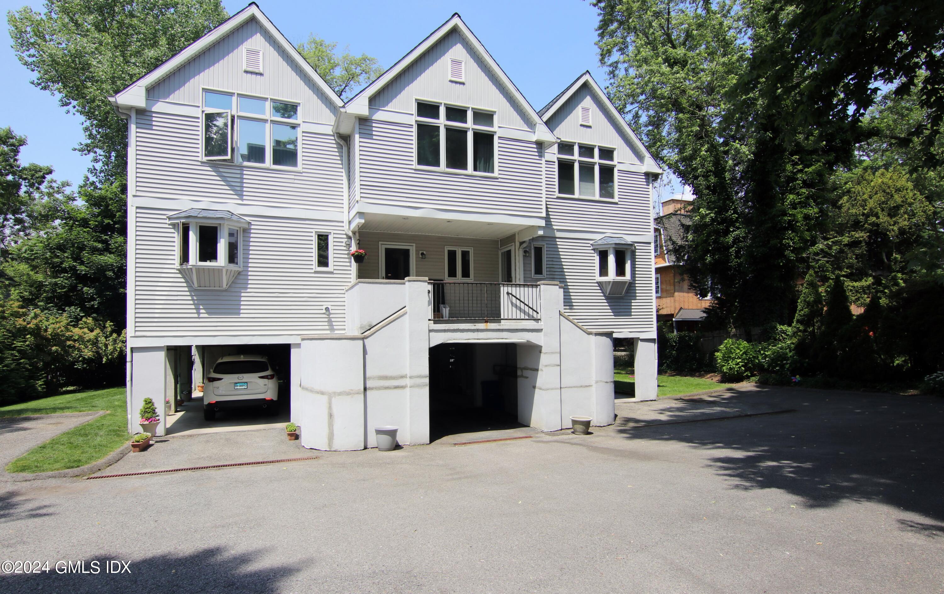 Rental Property at 14 Idlewild Manor, Greenwich, Connecticut - Bedrooms: 2 
Bathrooms: 3  - $4,300 MO.