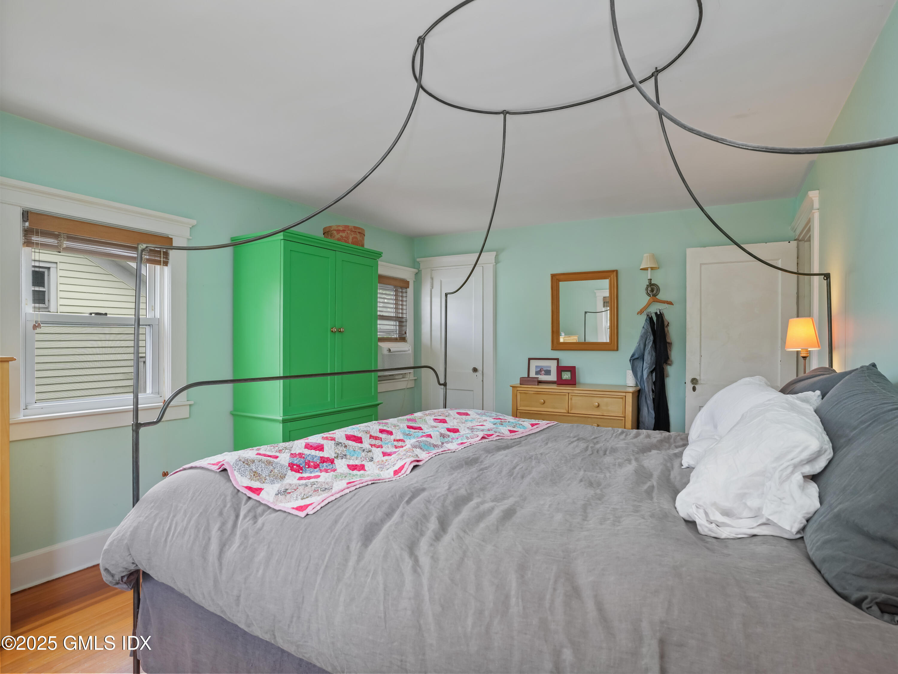 Greenwich, Connecticut 06831, United States, 2 Bedrooms Bedrooms, ,1 BathroomBathrooms,Residential,Active,150817